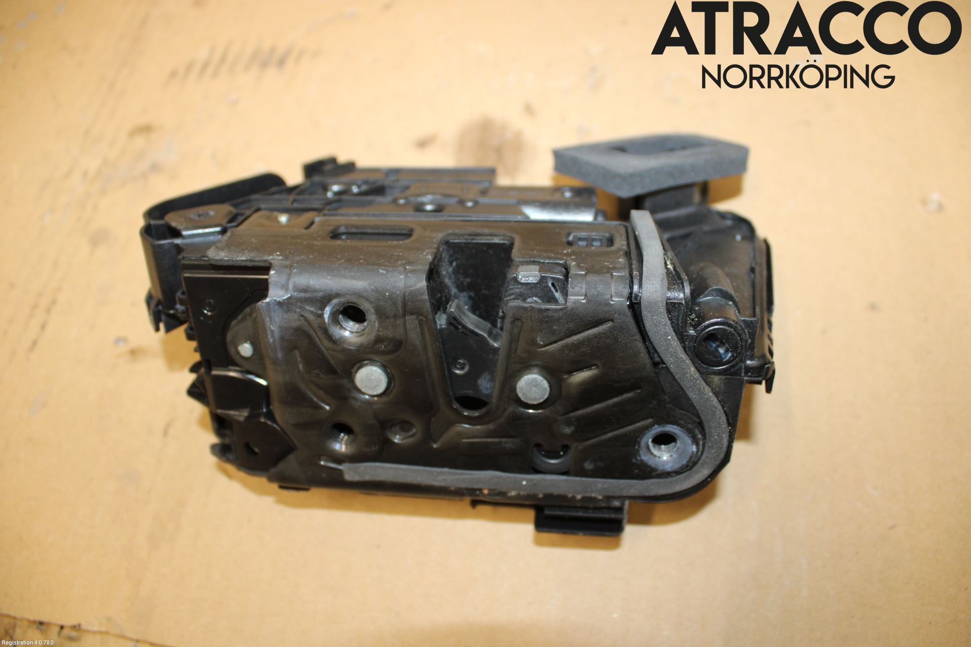 Skoda KAROQ 18- Låskista-Dörrlås