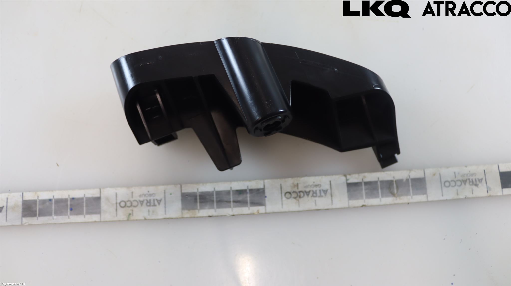 Lexus CT 200h Stötfångarfäste Bak Hö