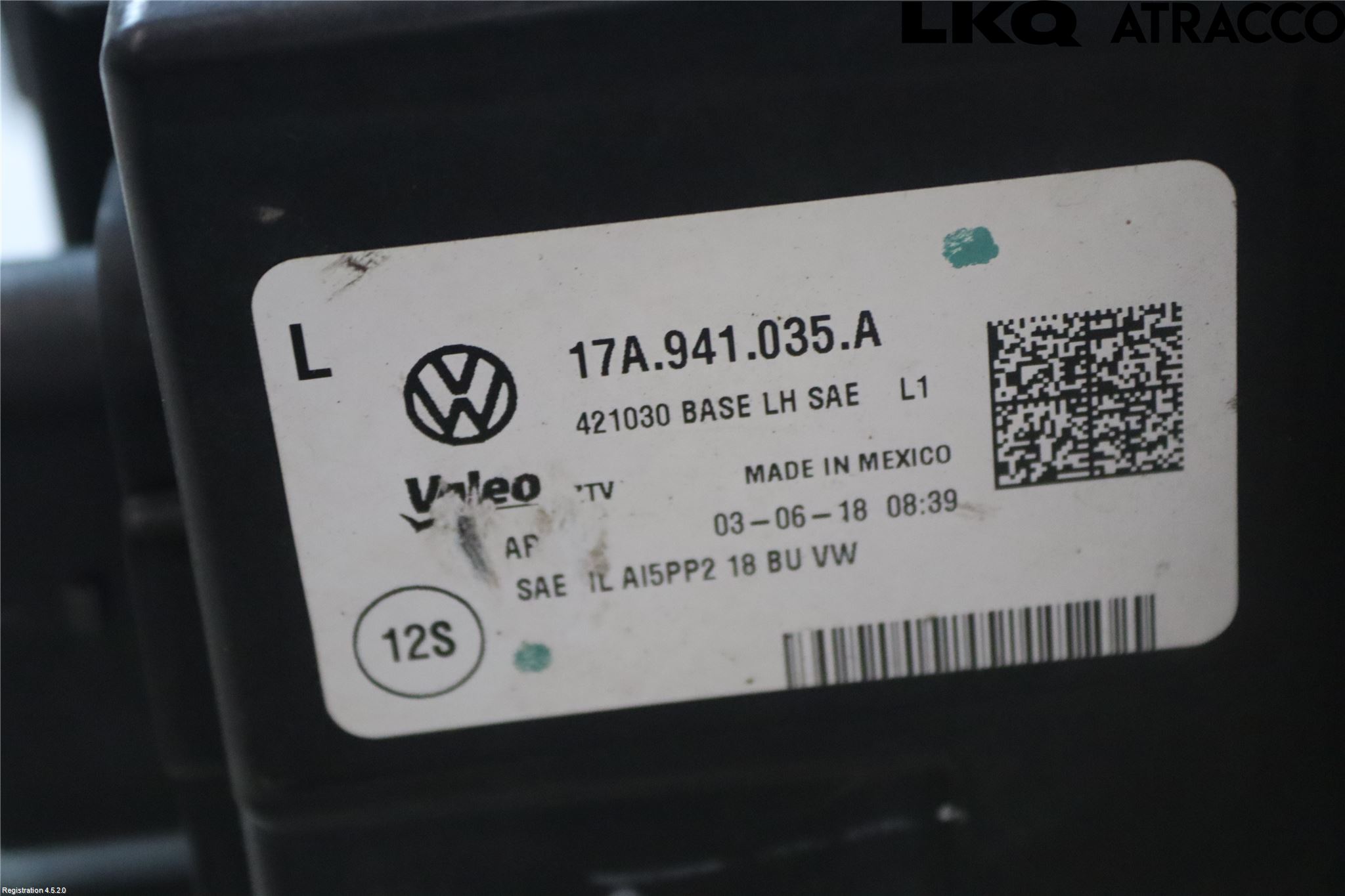 Volkswagen VW JETTA VI 11- Strålkastare Vänster