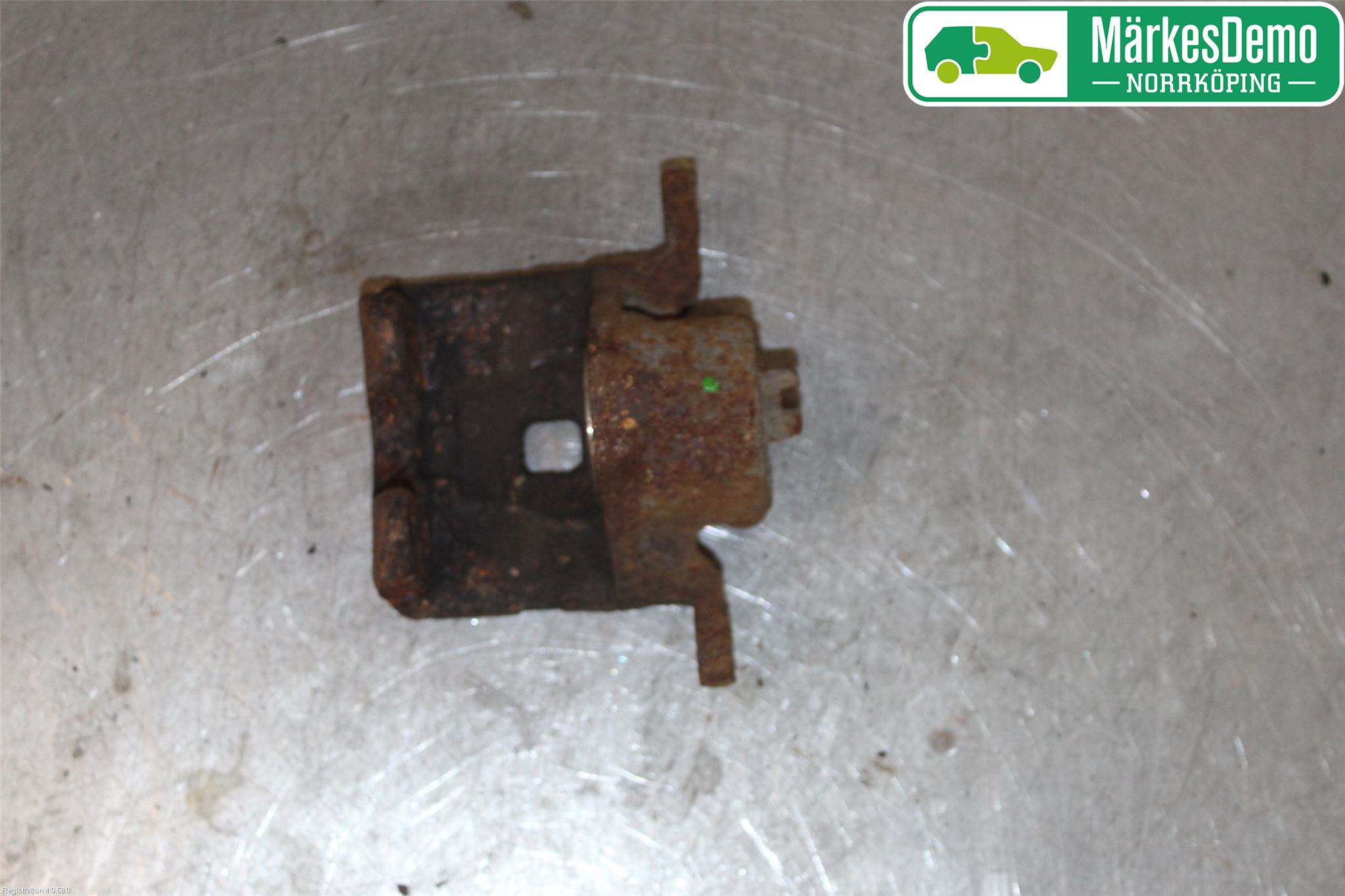 Nissan JUKE 10-14 Bromsok Fram Vänster