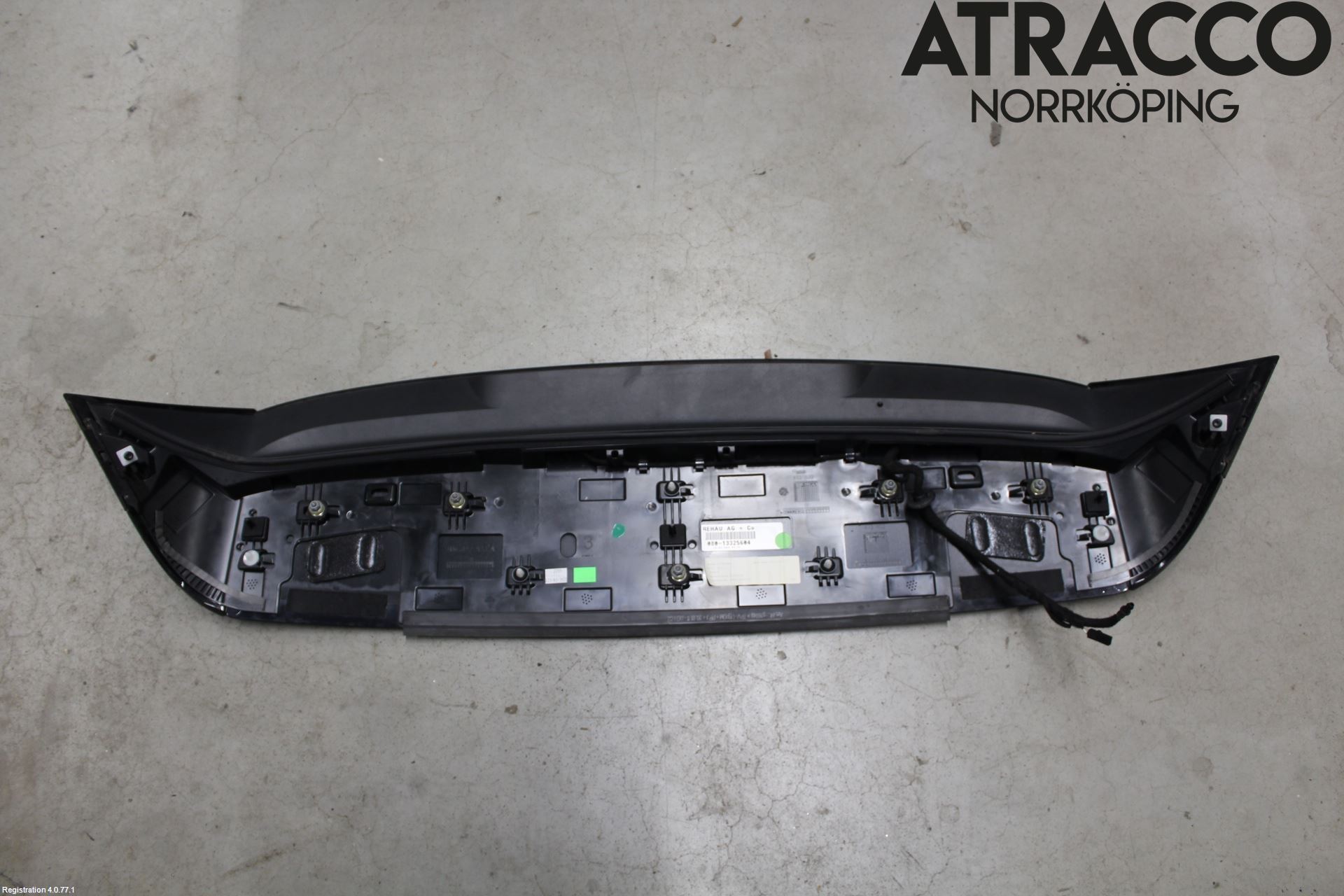 Volkswagen VW GOLF / E-GOLF VIII 20- Spoiler Baklucka