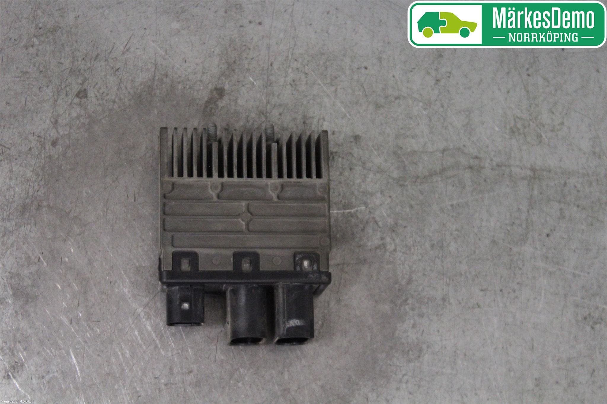 Audi A4/S4 05-07 Relä Kylfläkt