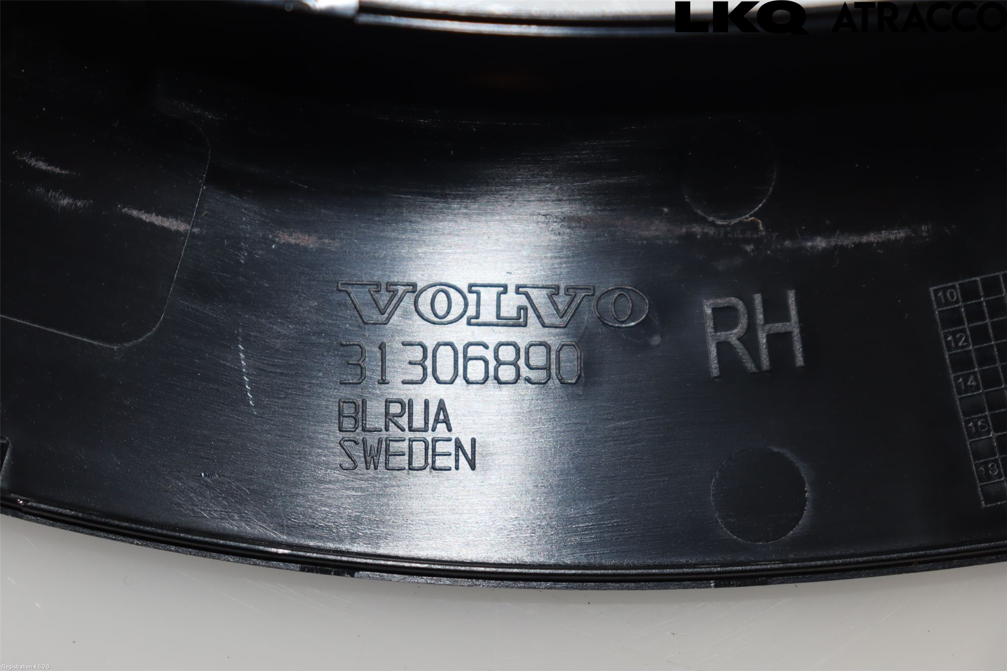 Volvo S60 11-13 Bakluckegångjärn Hö