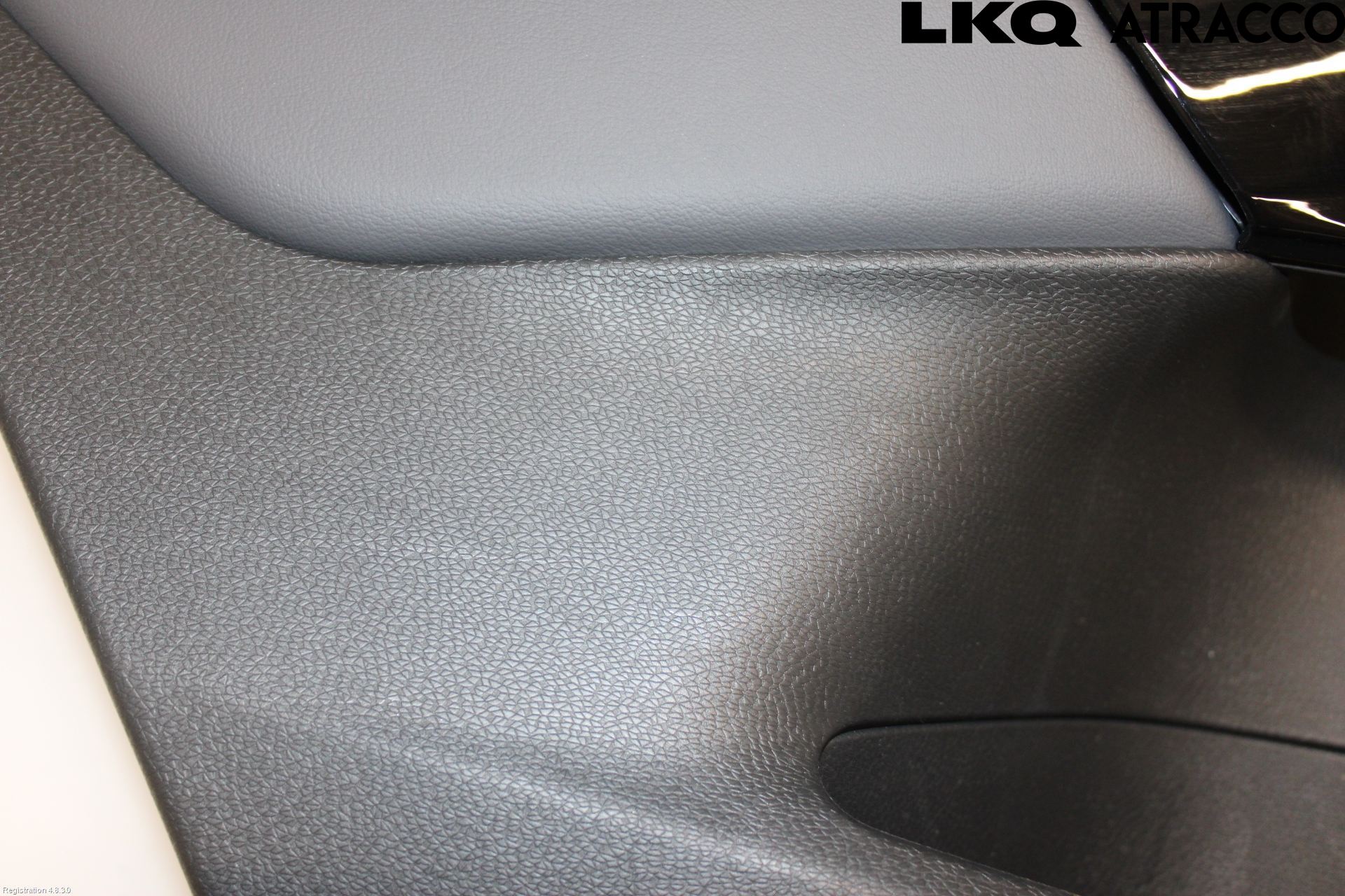 Volkswagen VW ID.4 21- Dörrklädsel Vä