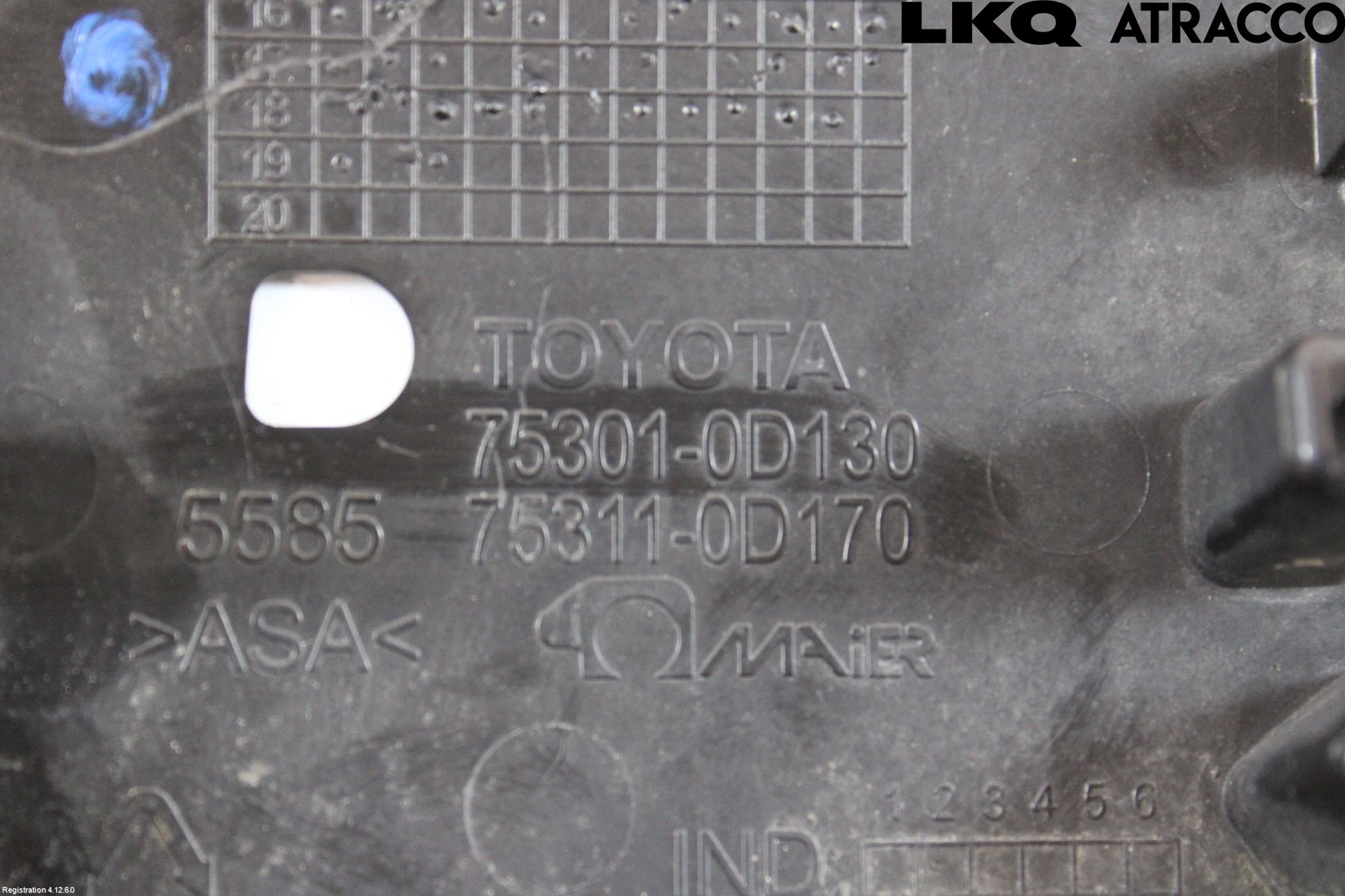 Toyota YARIS XP130 15-20 Emblem