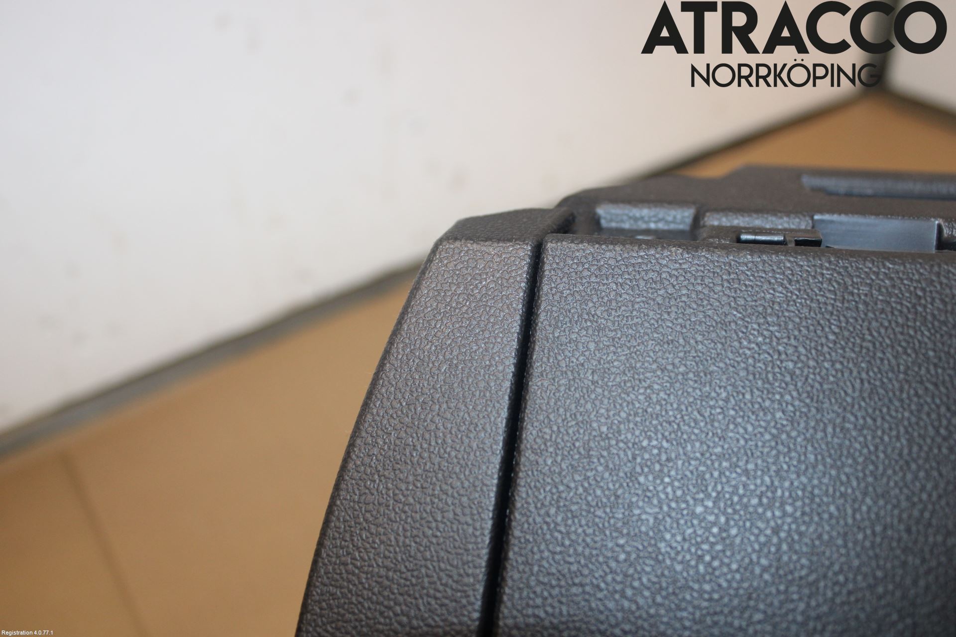 Volkswagen VW TIGUAN 16-24 Handskfack