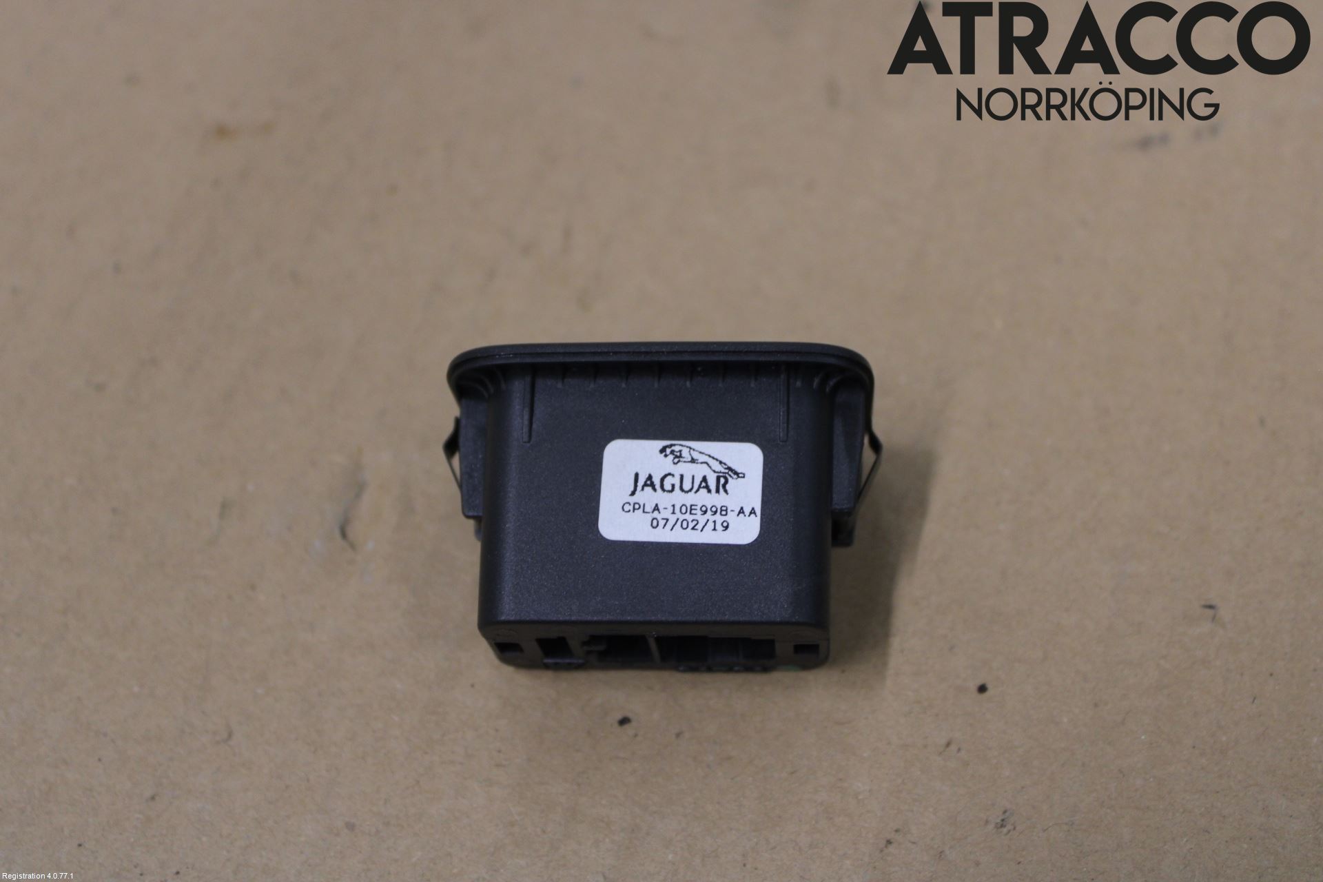 Jaguar E-PACE 17- Strömställare Baklucka