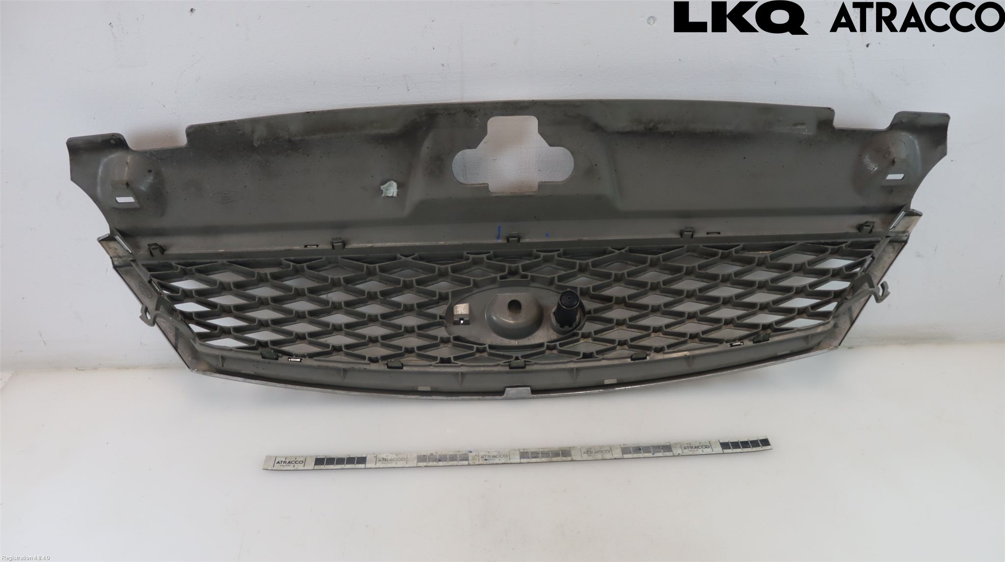 Ford MONDEO     01-06 Grill Komp