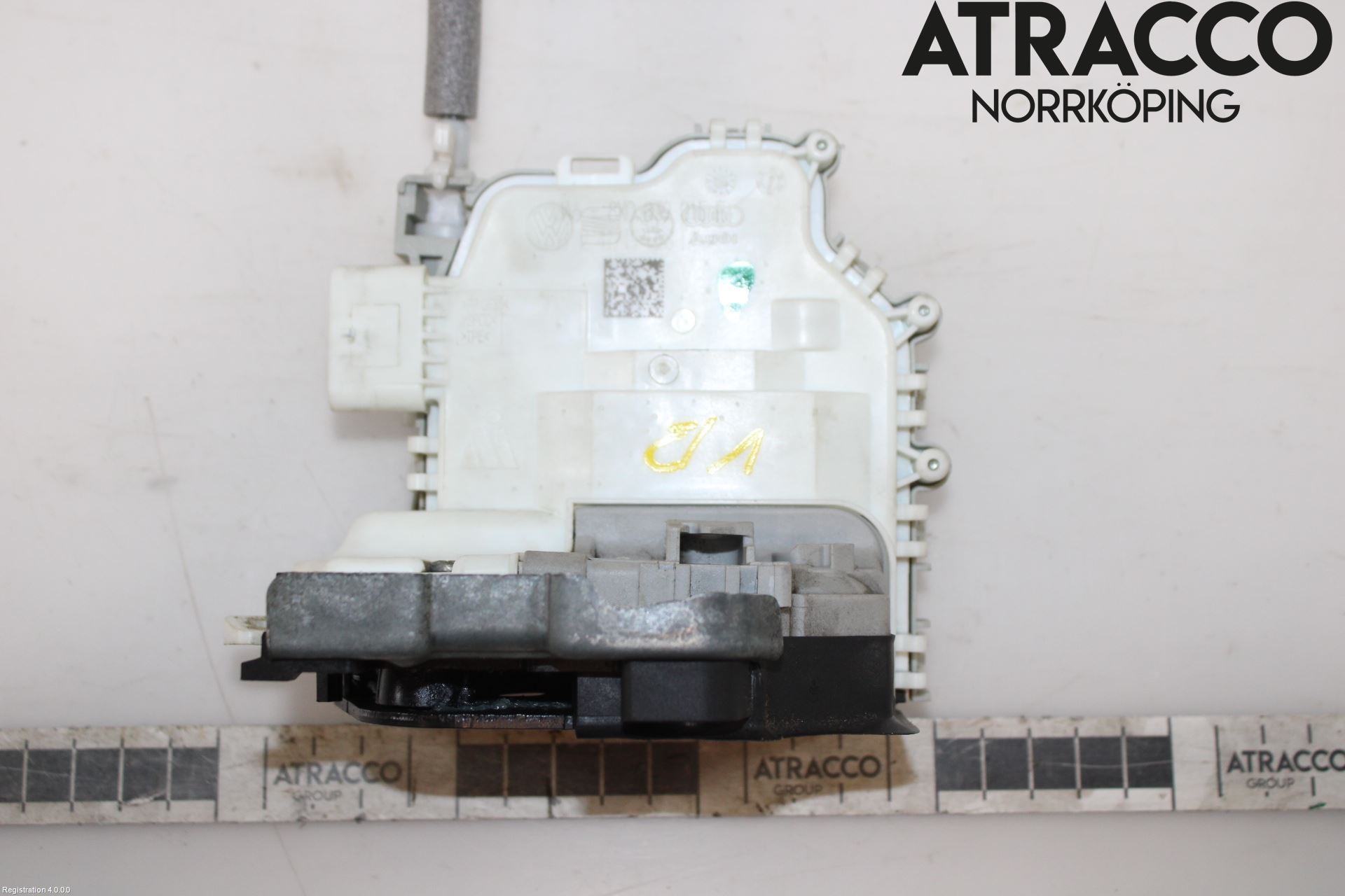 Audi A4/S4 B9 20- Låskista-Dörrlås