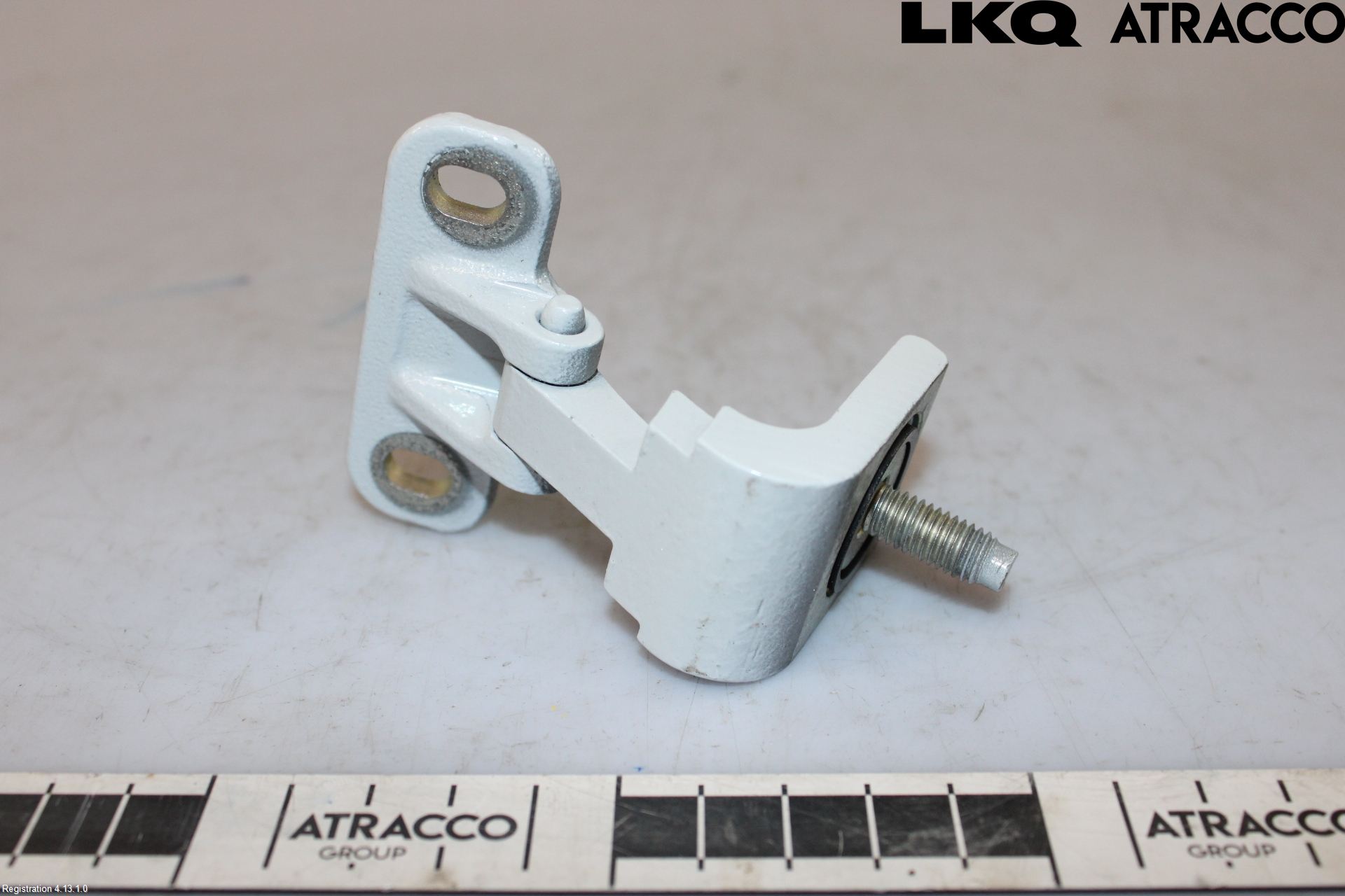 Seat LEON 20- Bakluckegångjärn Hö