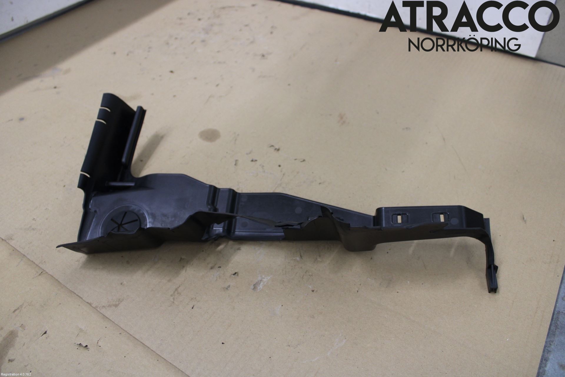 Audi Q2/SQ2 17- Deflektor Plåt-Plast Kylning