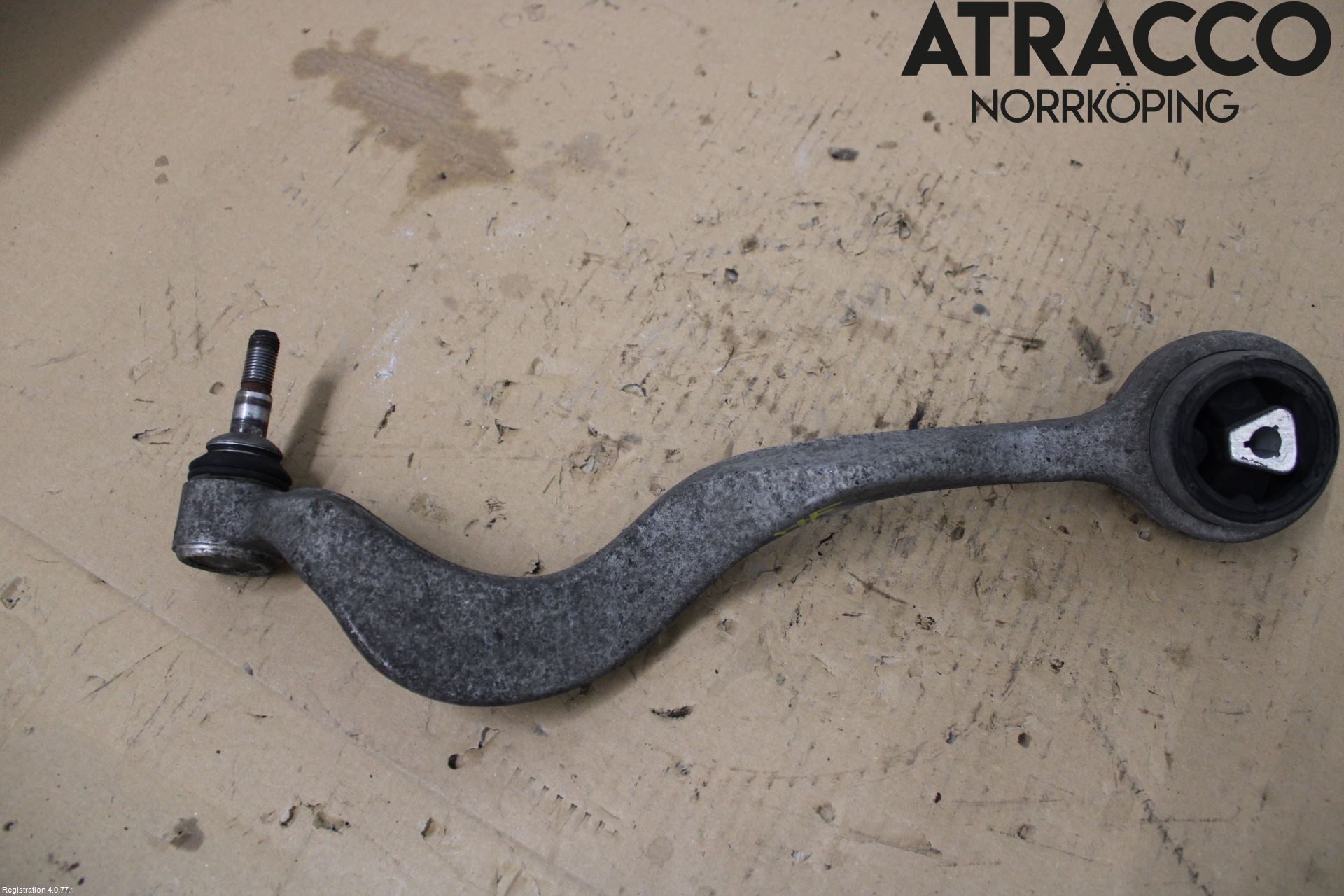 BMW 5 E60/61 Sed/Tou 02-10 Bärarm Fram Undre Hö