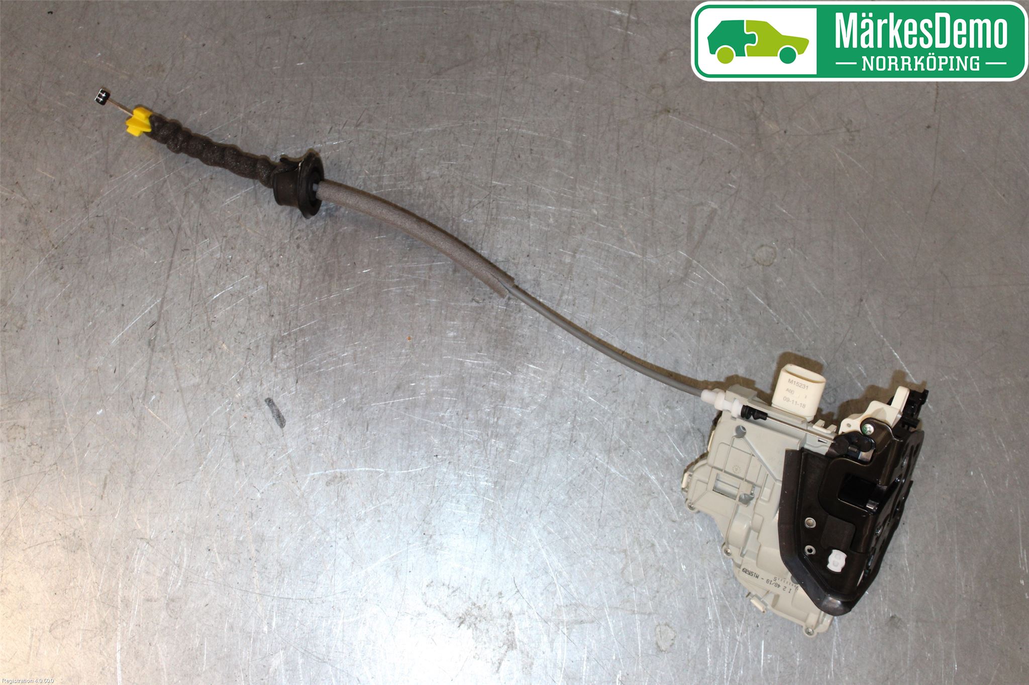 Audi A4/S4 B9 16-19 Låskista-Dörrlås