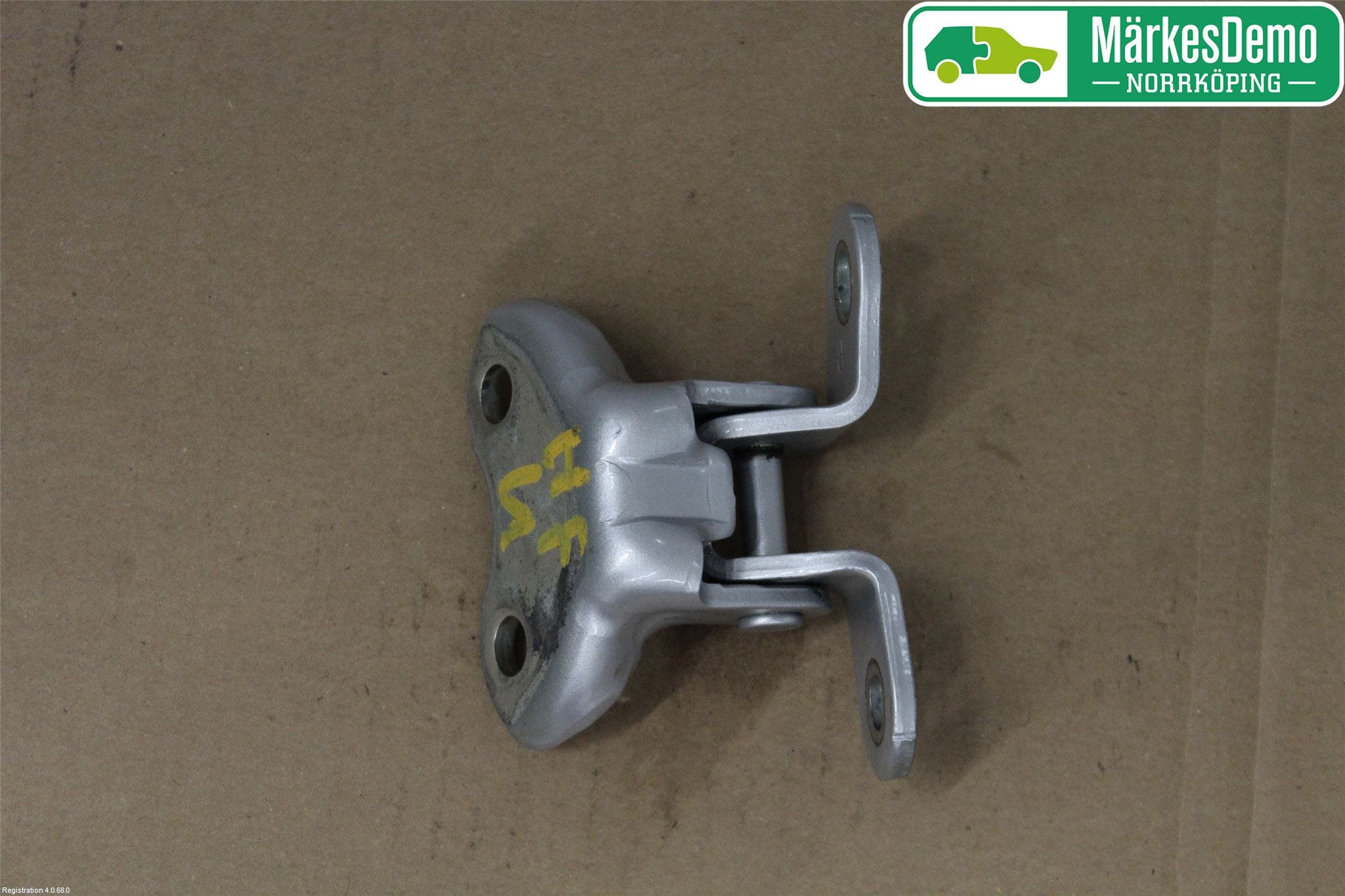 Toyota AVENSIS 09-15 Dörrgångjärn