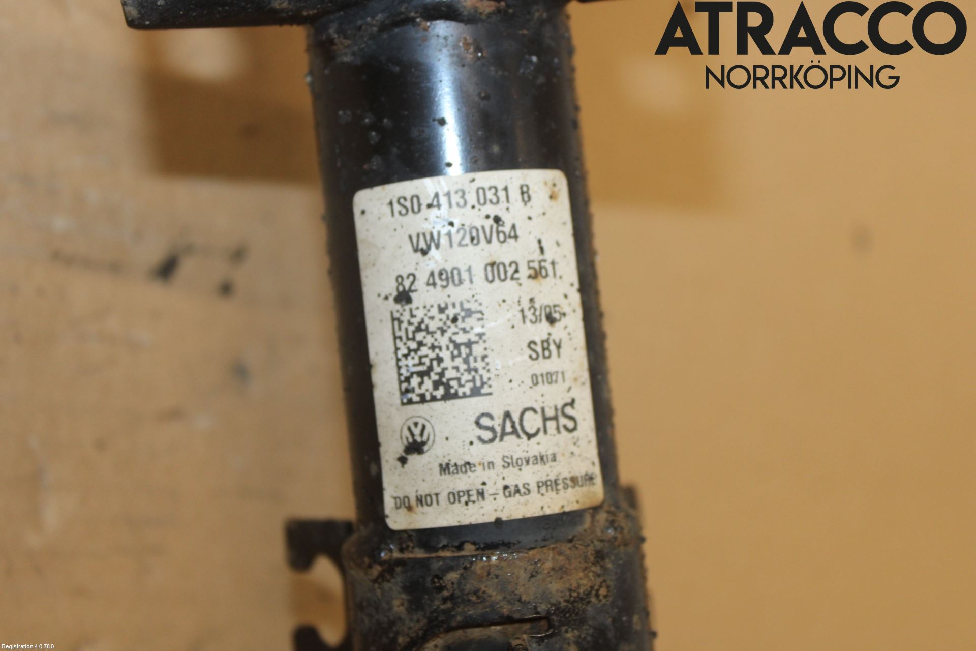 Volkswagen VW UP! / E-UP! Fjäderben Fram Höger