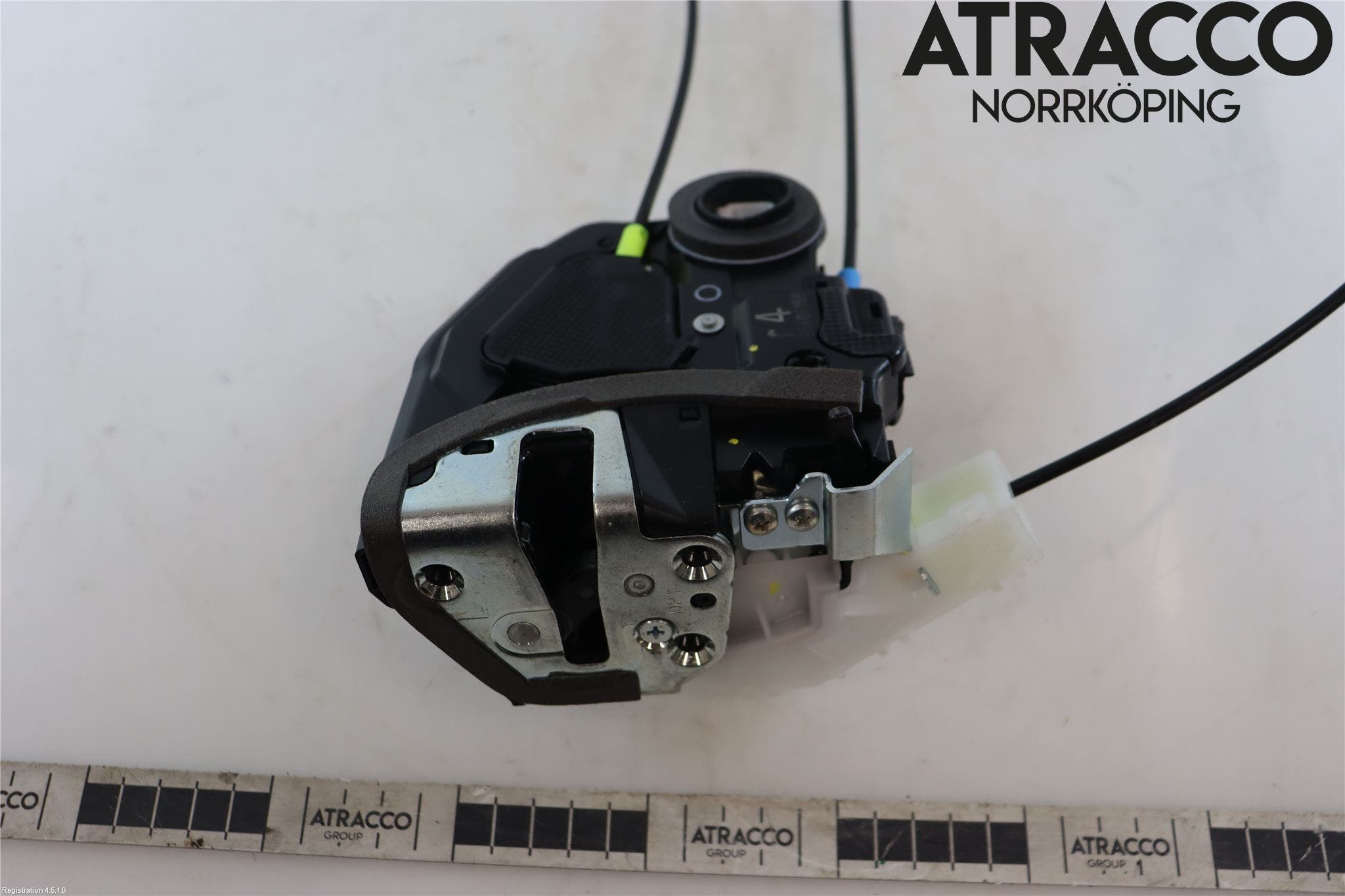 Toyota C-HR 16-23 Låskista-Dörrlås