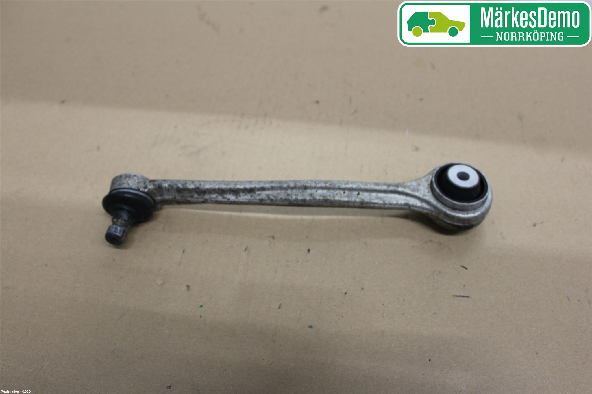 Audi A4/S4 B9 20- Bärarm Fram Övre Hö