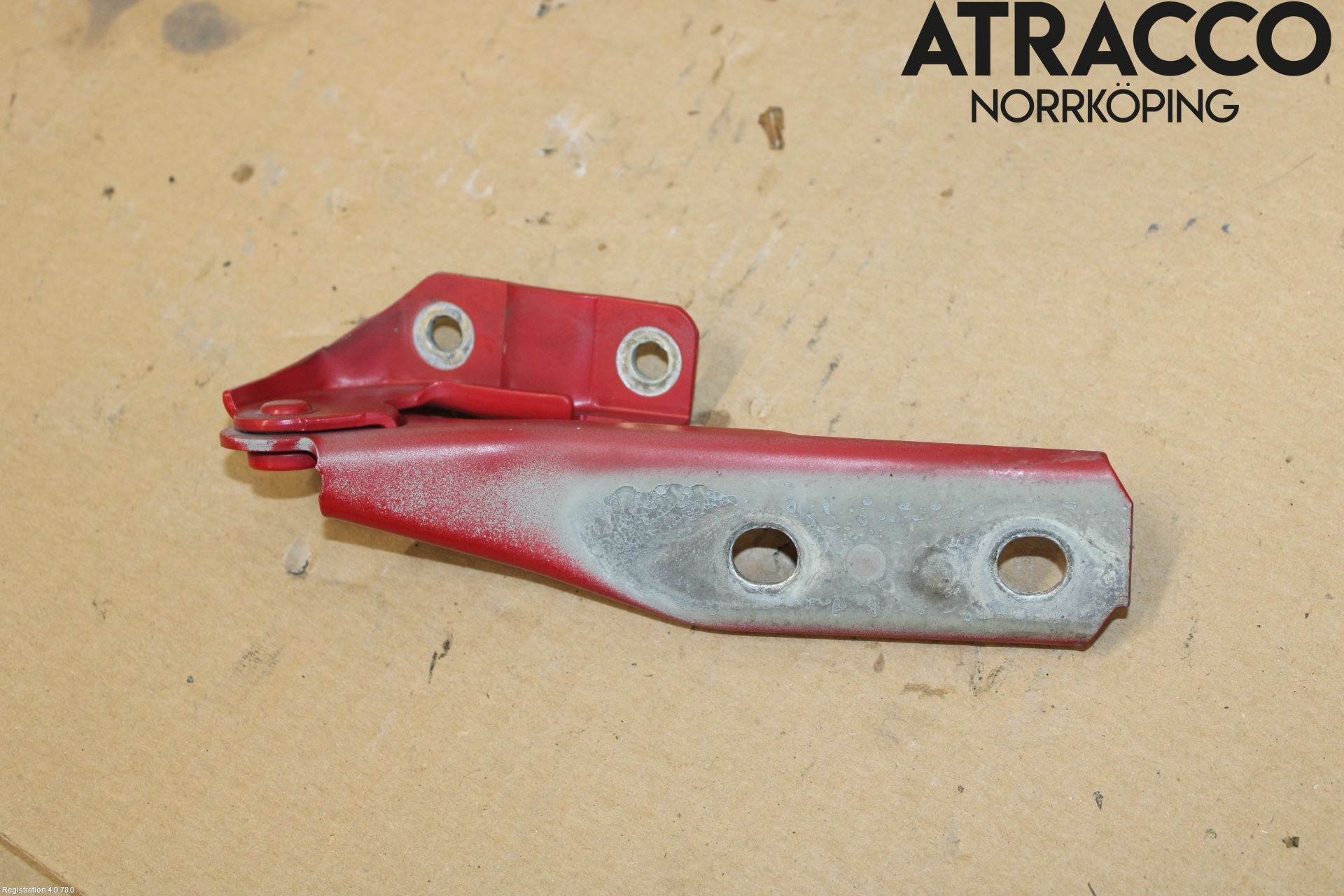 Audi A3/S3 05-13 Huvgångjärn