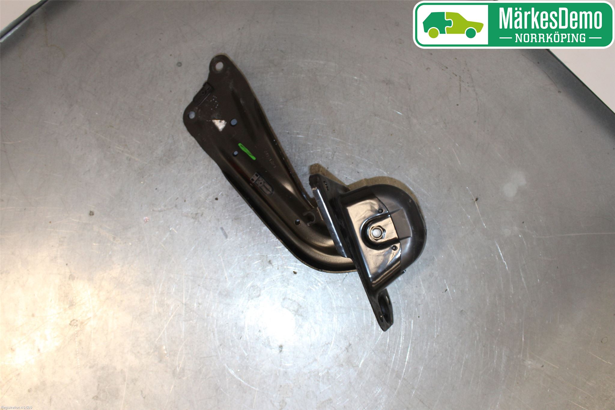 Volkswagen VW PASSAT 15-19 Bärarm Bak Vänster