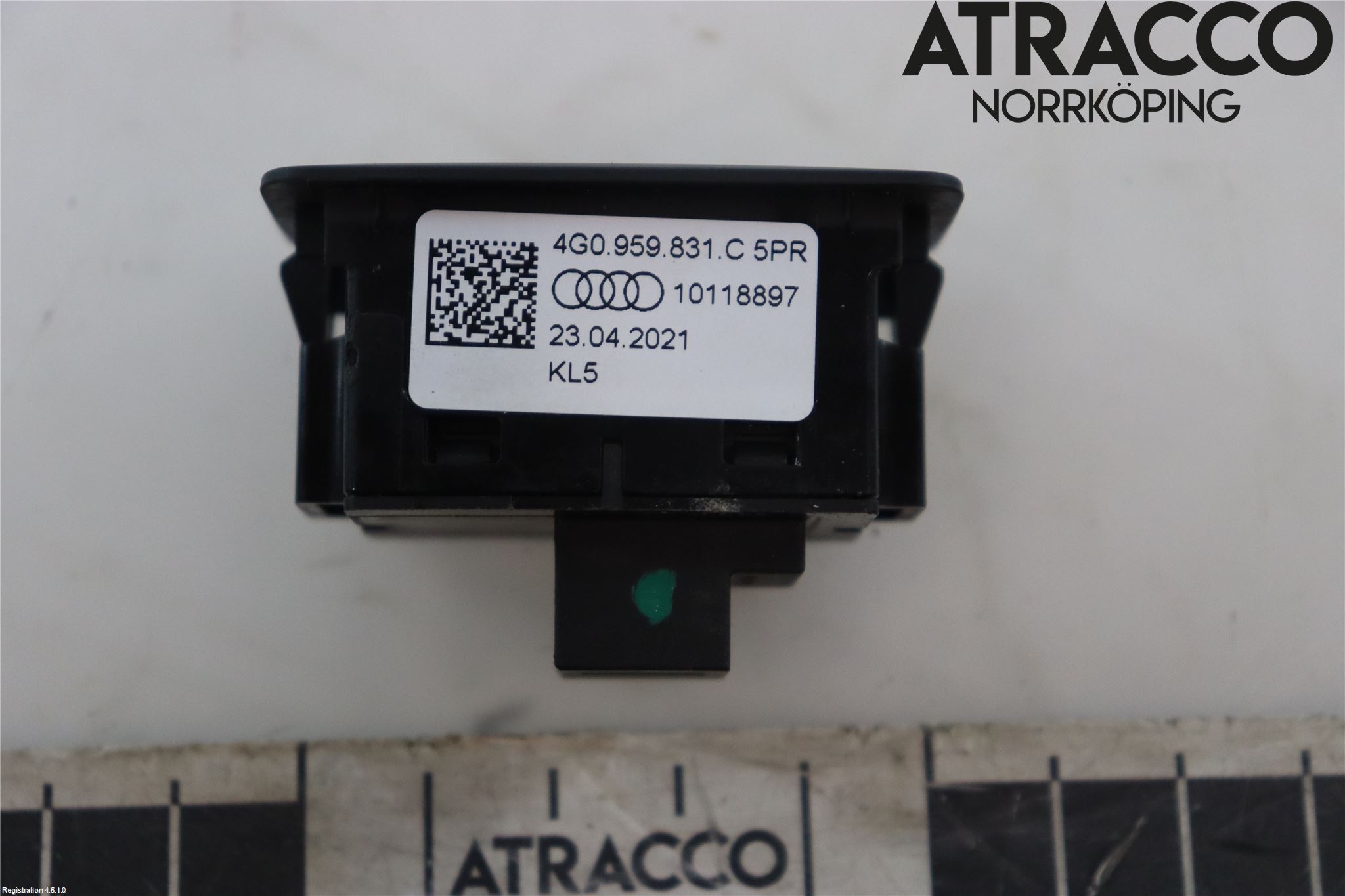 Audi A4/S4 B9 20- Strömställare Baklucka