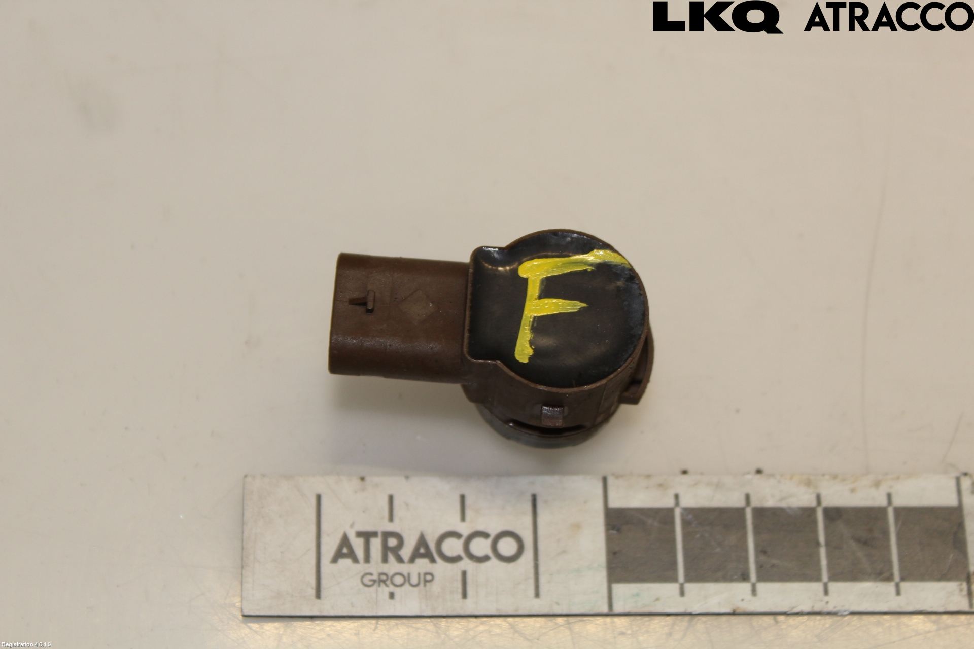 Volkswagen VW PASSAT 15-19 Parkeringshjälp Frontsensor