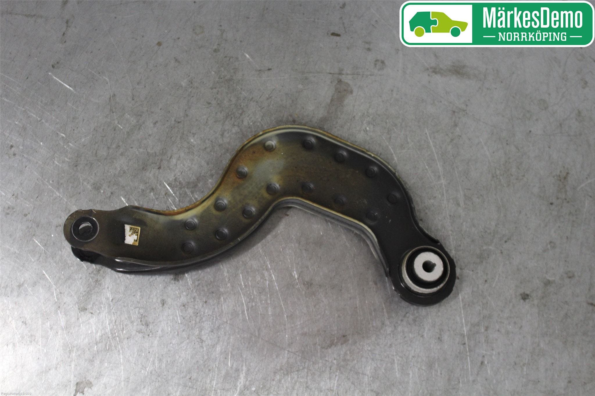 Mercedes-Benz MB A-KLASS (W177) 18- Bärarm Bak Övre Vänster