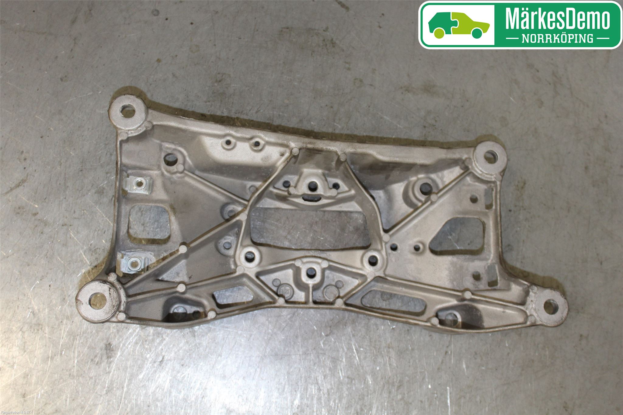 Audi A4/S4 B9 16-19 Växellådsbalk