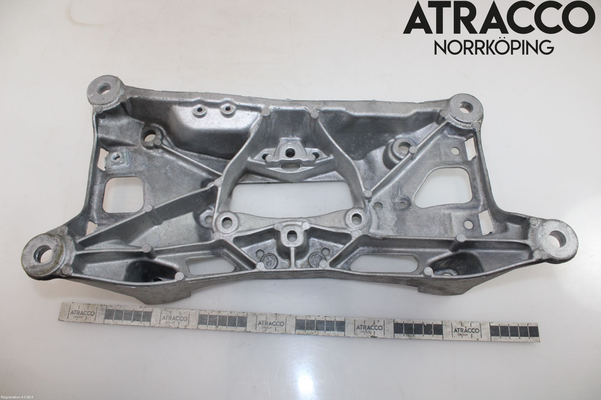 Audi A4/S4 B9 20- Växellådsbalk