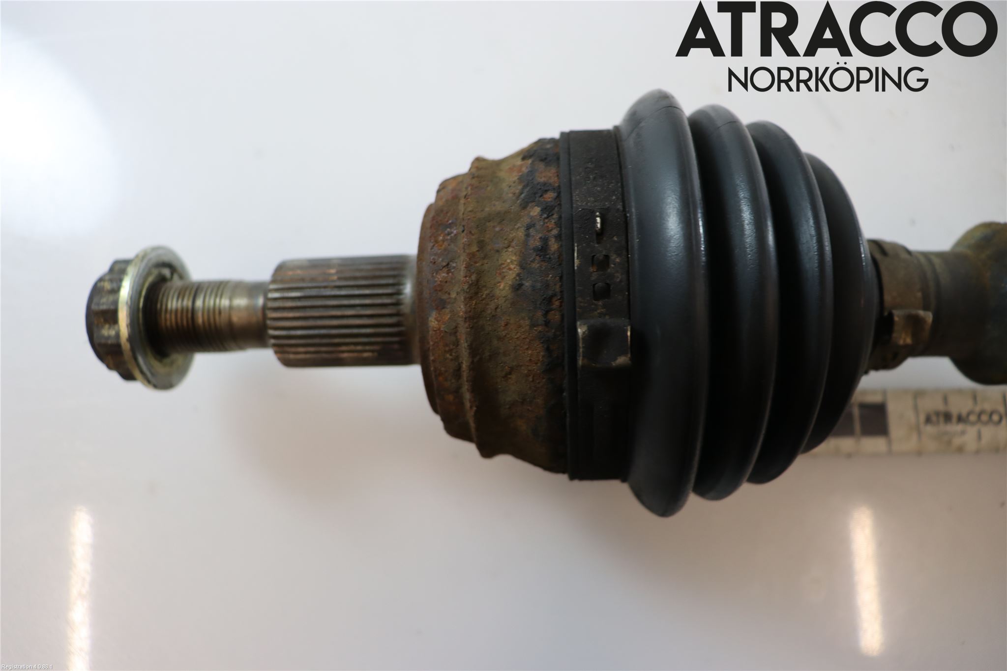 Volkswagen VW GOLF IV 98-06 Drivaxel Fram Höger