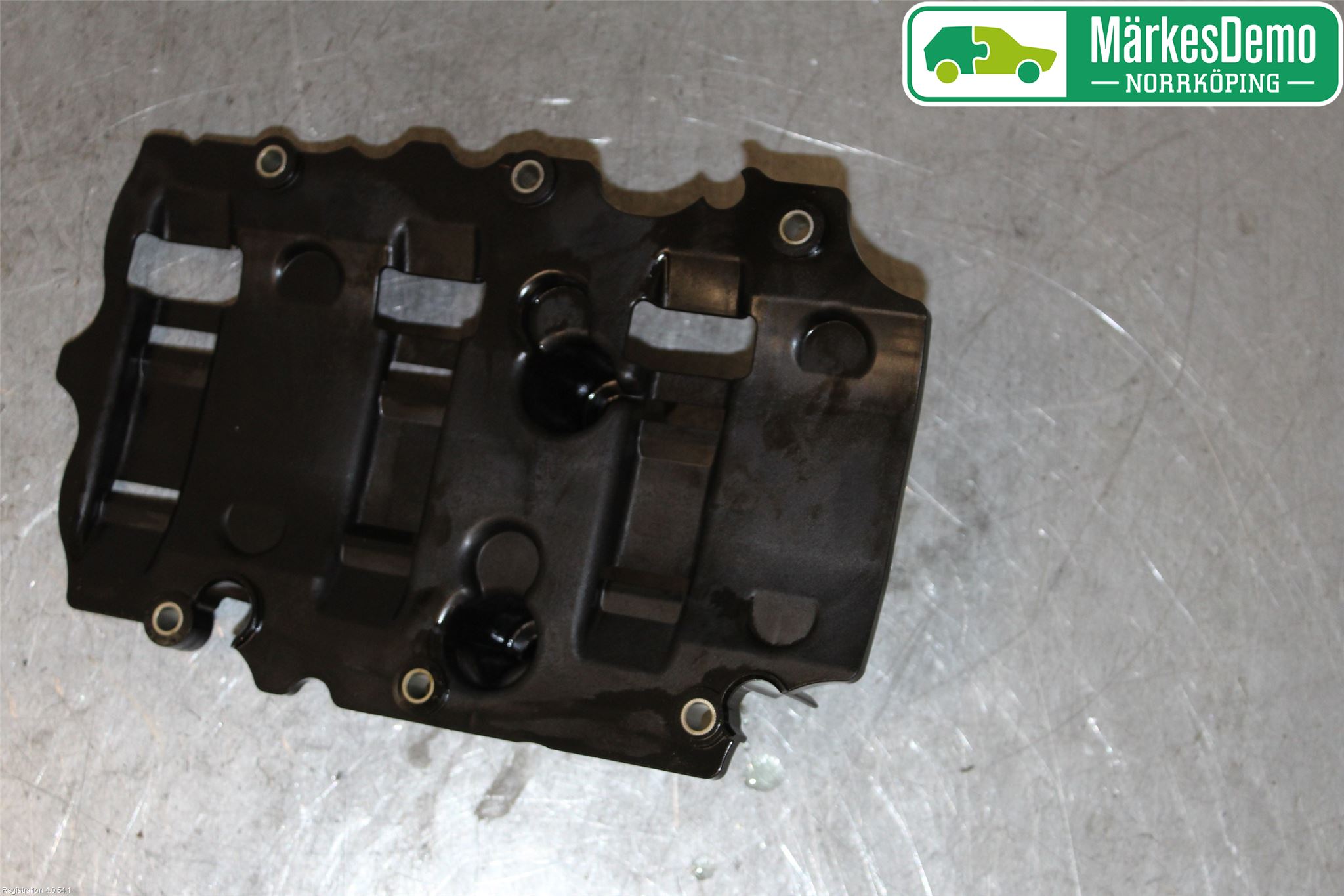 Volvo V40 12-19 Oljetråg