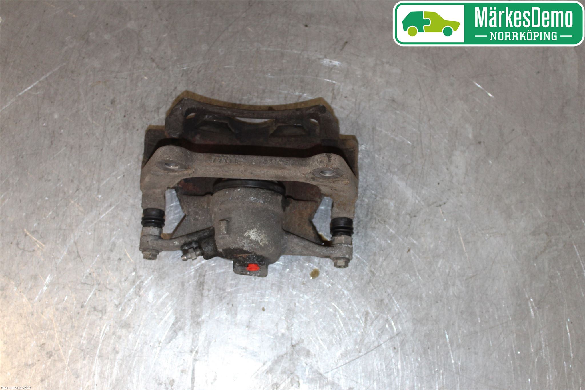 Volkswagen VW PASSAT 15-19 Bromsok Fram Höger