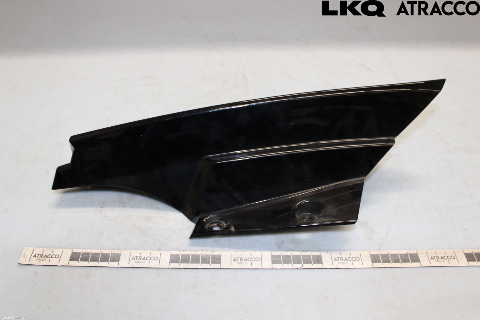 Nissan X-TRAIL 14-21 Spoiler Baklucka