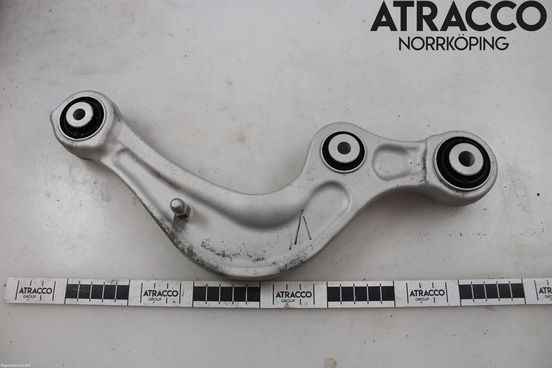 Audi A6 F2/C8 19- Bärarm Bak Övre Vänster
