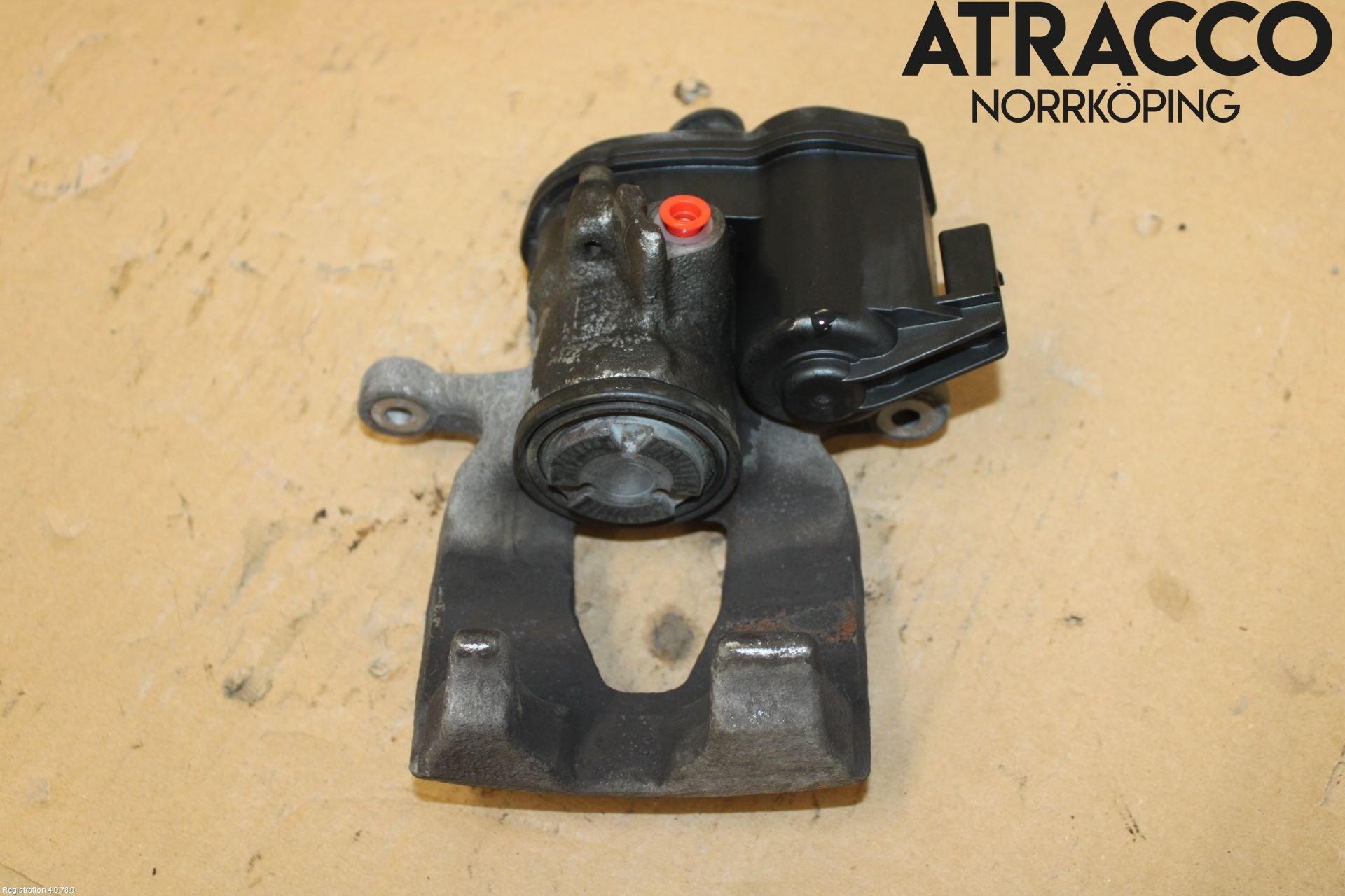 Audi A6 F2/C8 19- Bromsok Bak Höger