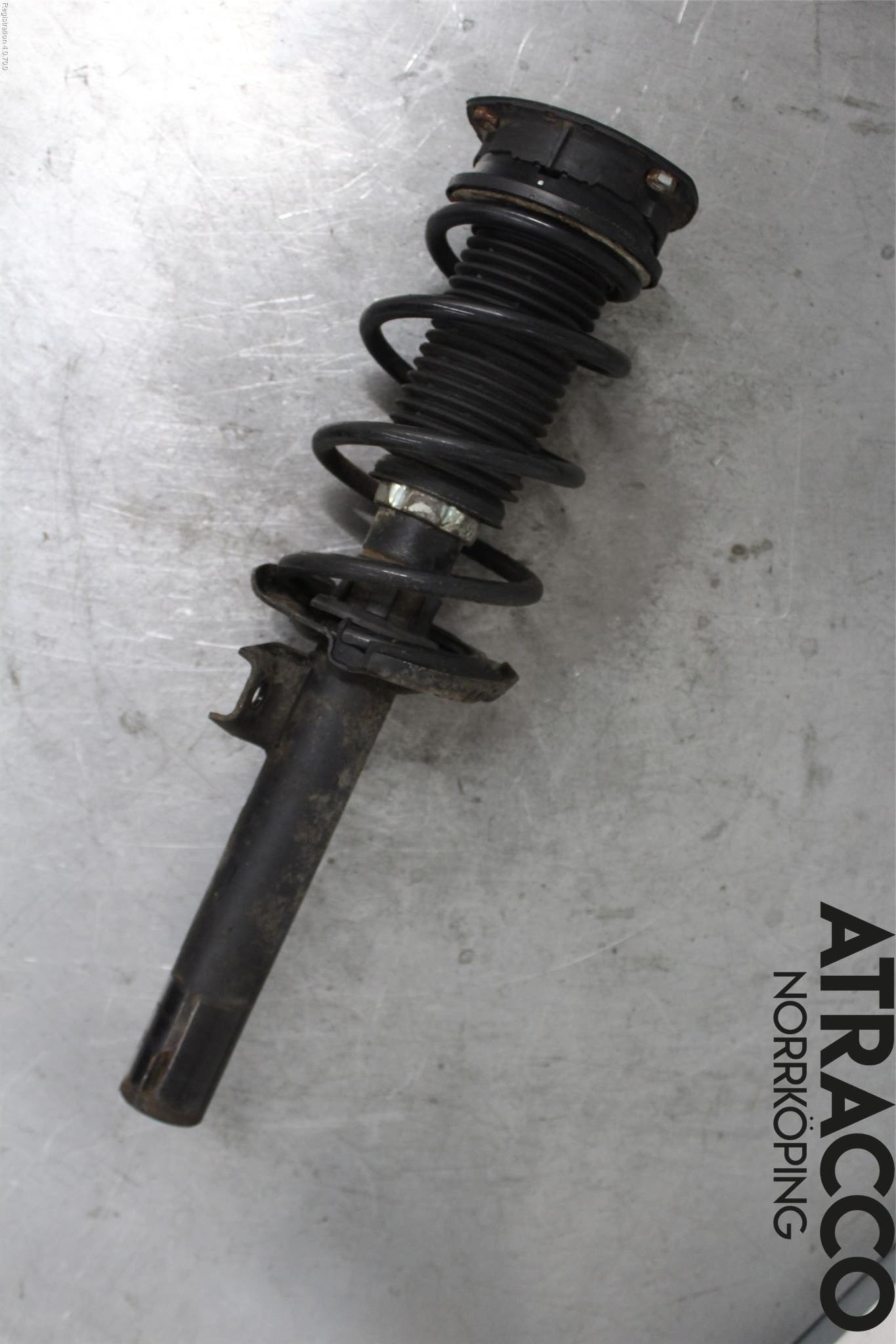 Volkswagen VW GOLF / E-GOLF VII 13-20 Fjäderben Fram Vänster