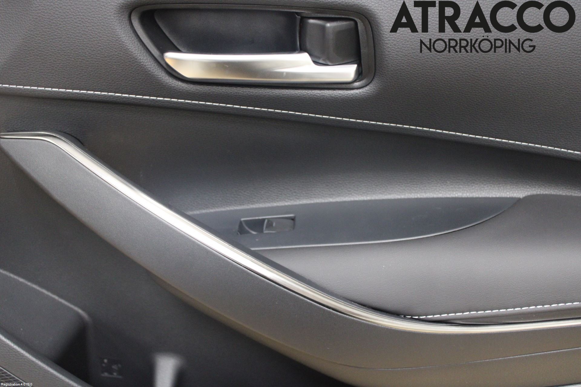 Toyota COROLLA 19- Dörrklädsel Hö