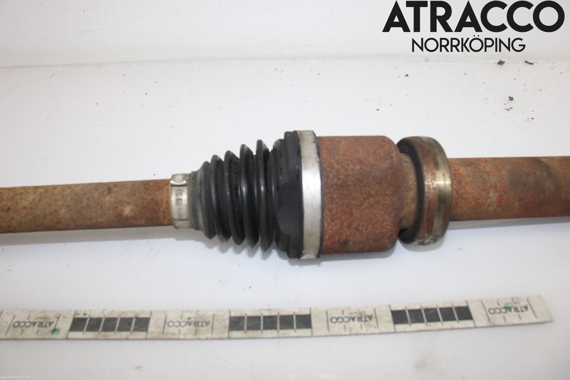 Ford FOCUS 15-18 Drivaxel Fram Höger