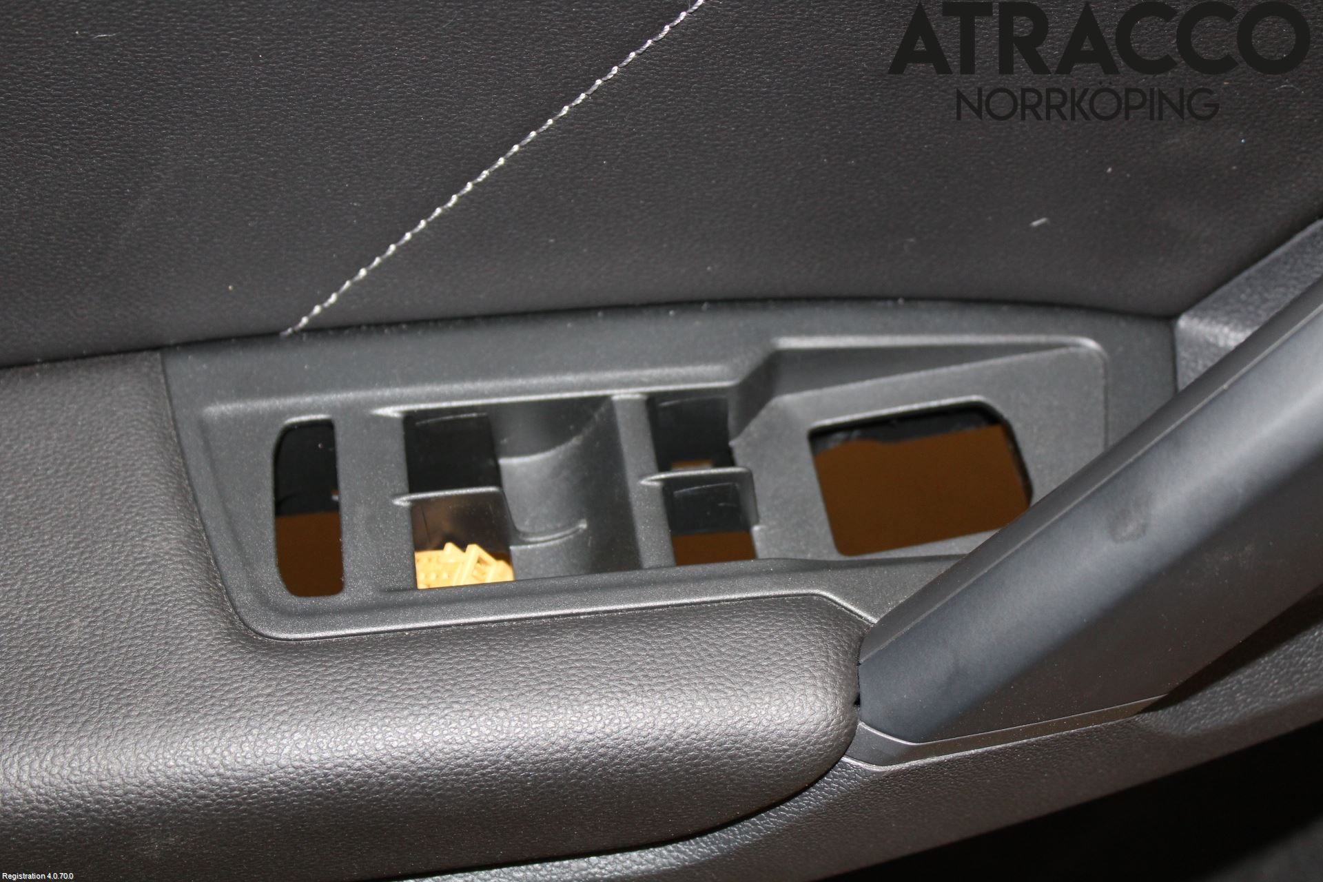 Volkswagen VW TIGUAN 16-24 Dörrklädsel Vä