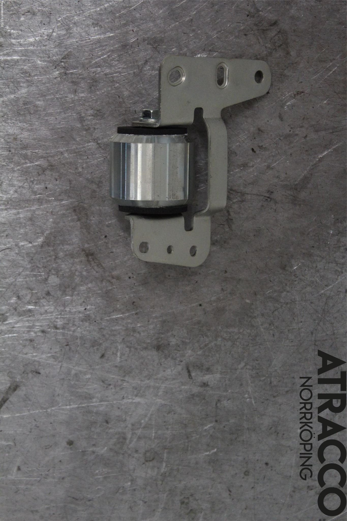 Audi Q2/SQ2 17- Vibrationsdämpare