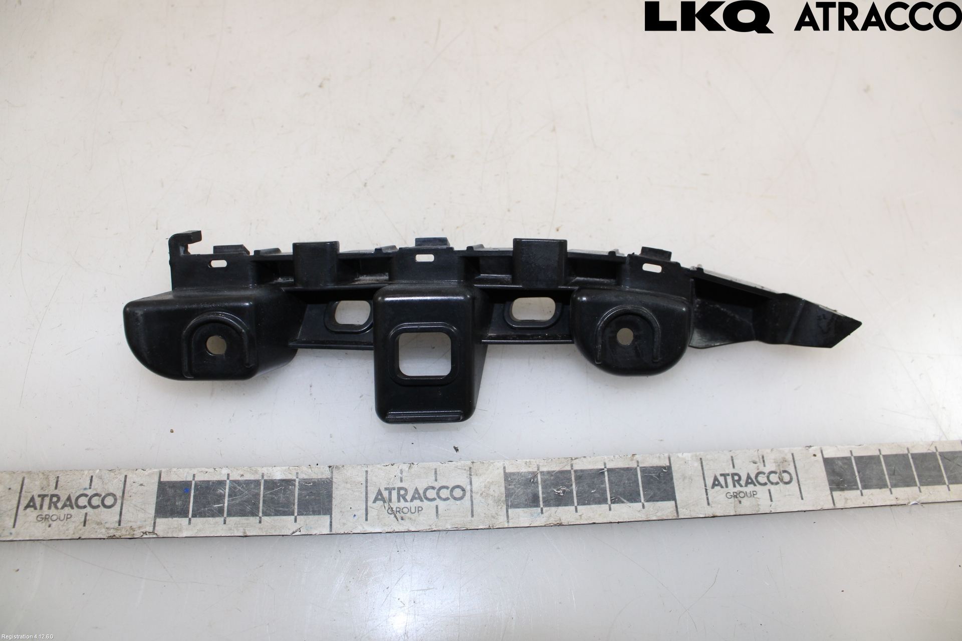 Volkswagen VW PASSAT 11-14 Stötfångarfäste Fram Hö