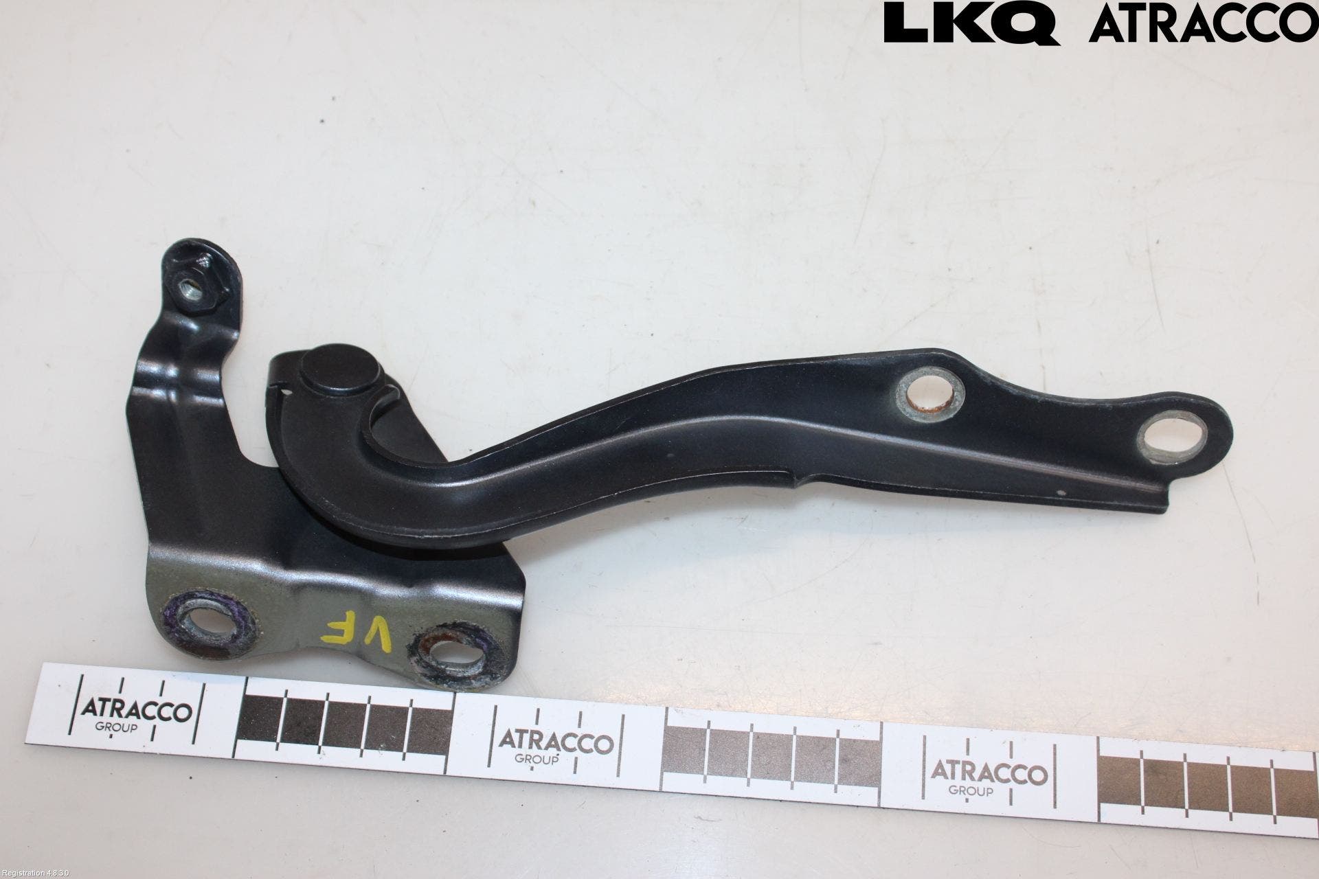 Toyota AVENSIS 09-15 Huvgångjärn