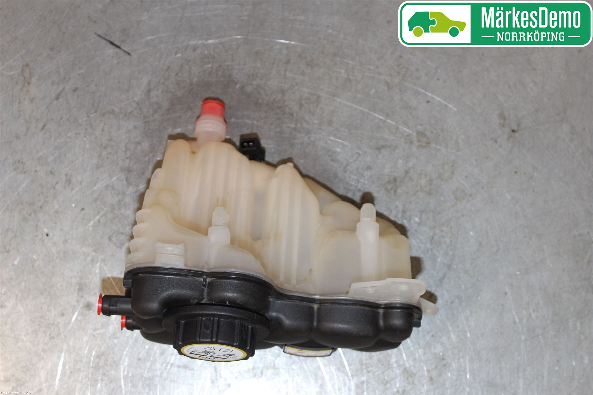 Jaguar XE (X760) 15-24 Expansionstank