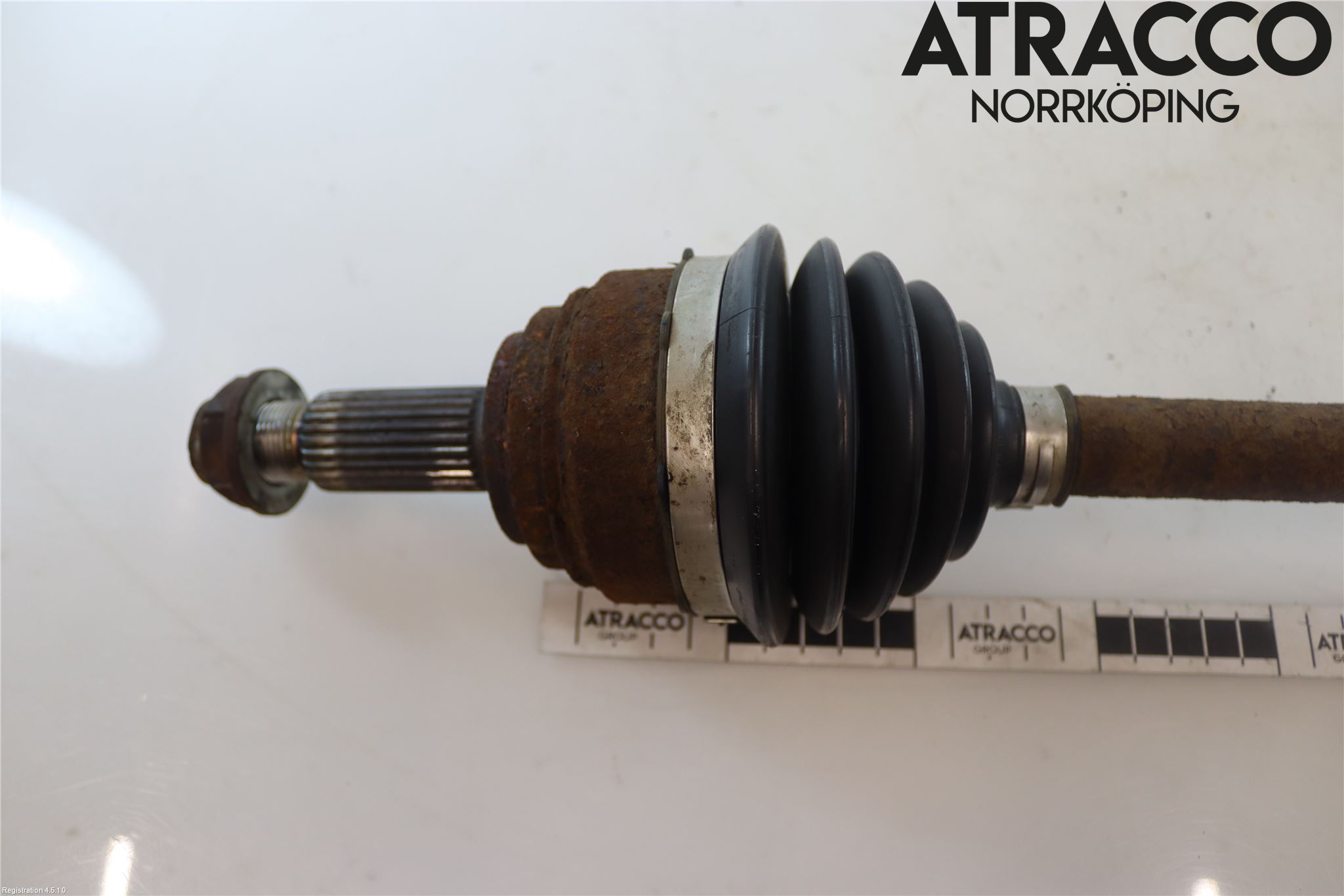 Ford FIESTA 13-17 Drivaxel Fram Vänster