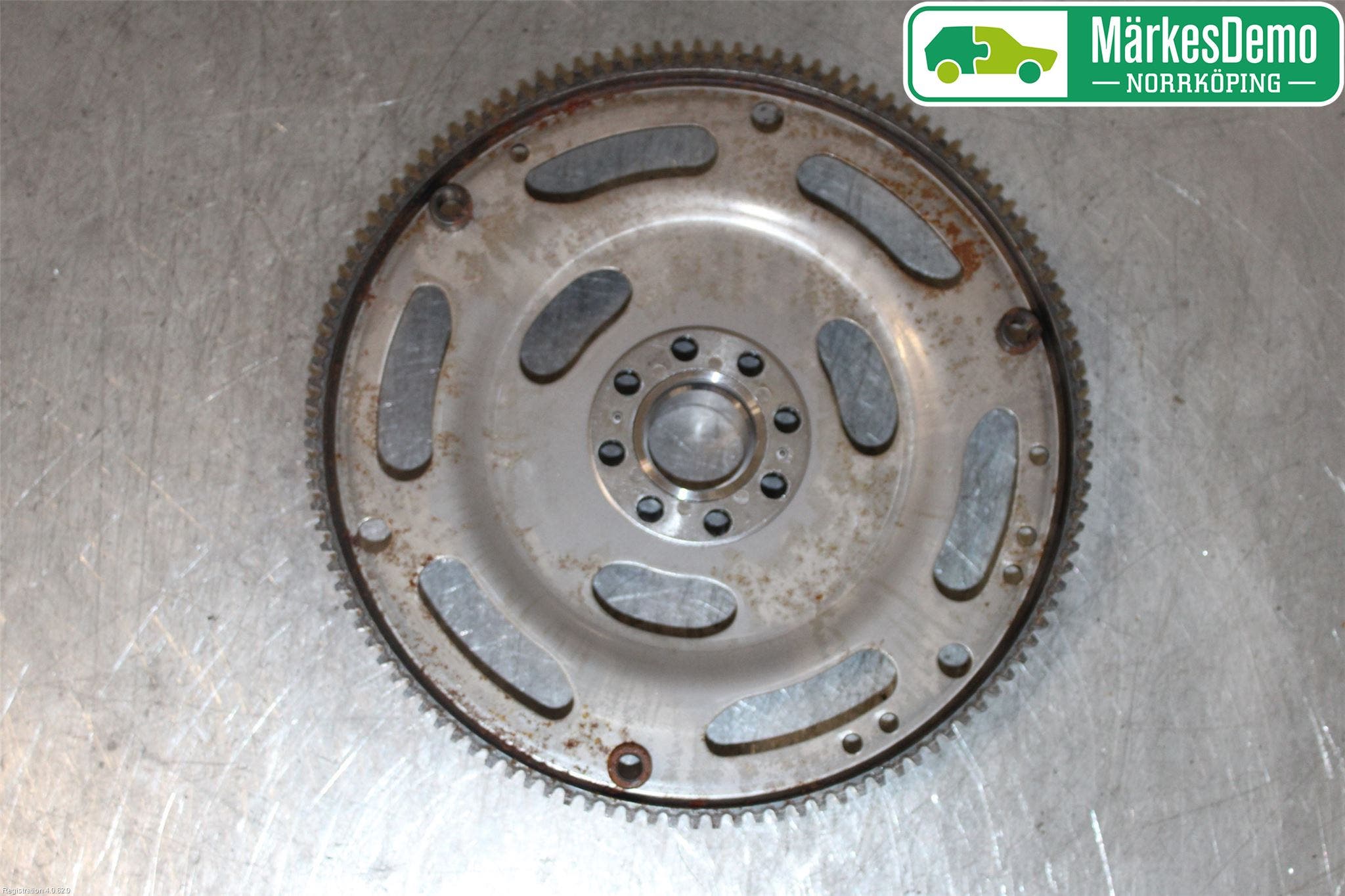 Audi A4/S4 B9 20- Svänghjul Aut