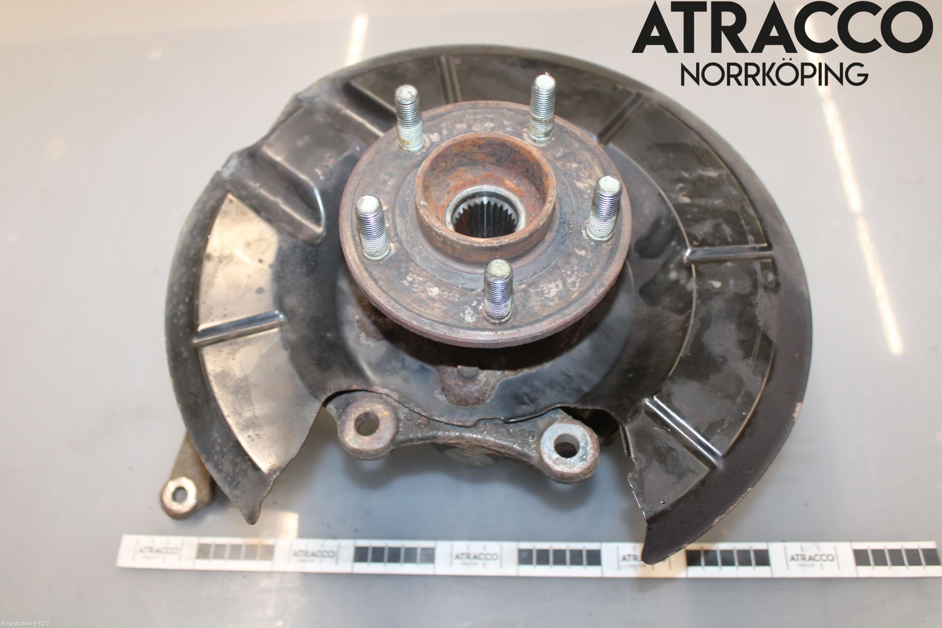 Ford KUGA 13-16 Hjullagerhus-Spindel Vä B