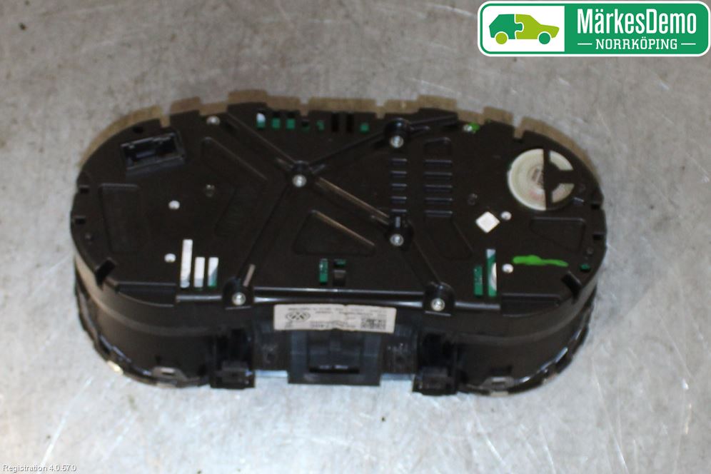 Volkswagen VW POLO 10-17 Instrument Komb
