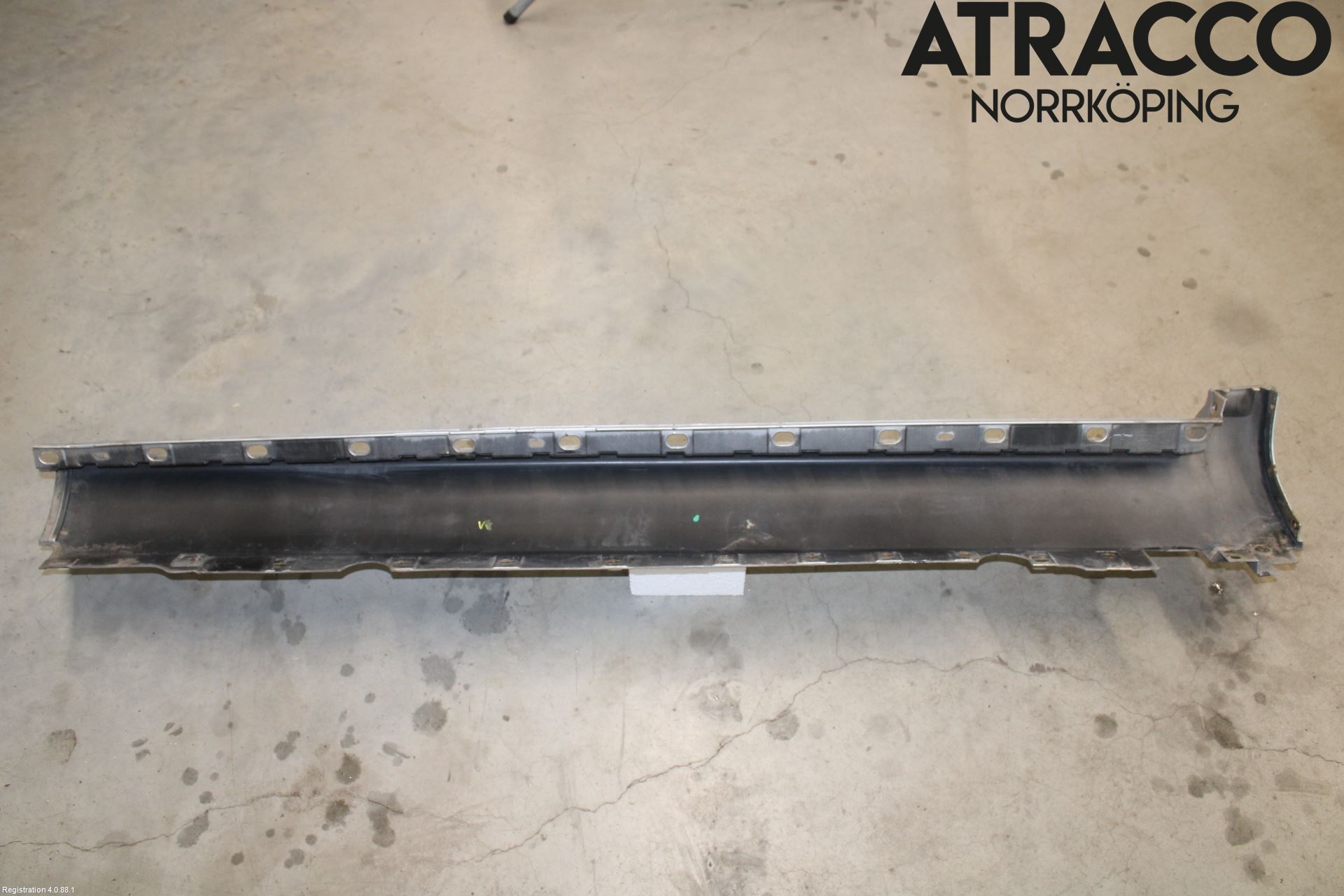 Audi A8/S8 4E  02-09 Sidokjol Vä