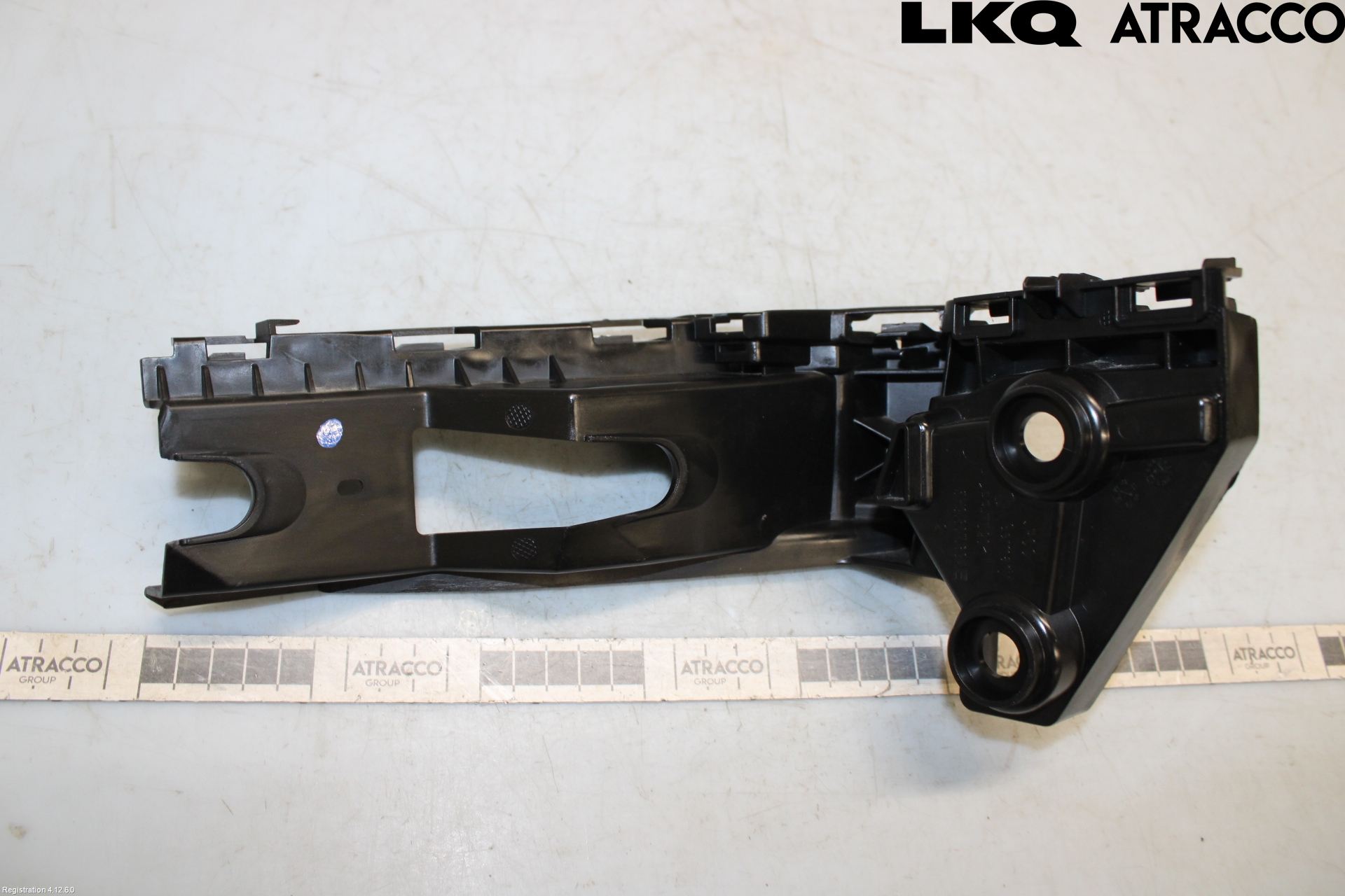 Volkswagen VW GOLF / E-GOLF VIII 20- Stötfångarfäste Bak Hö