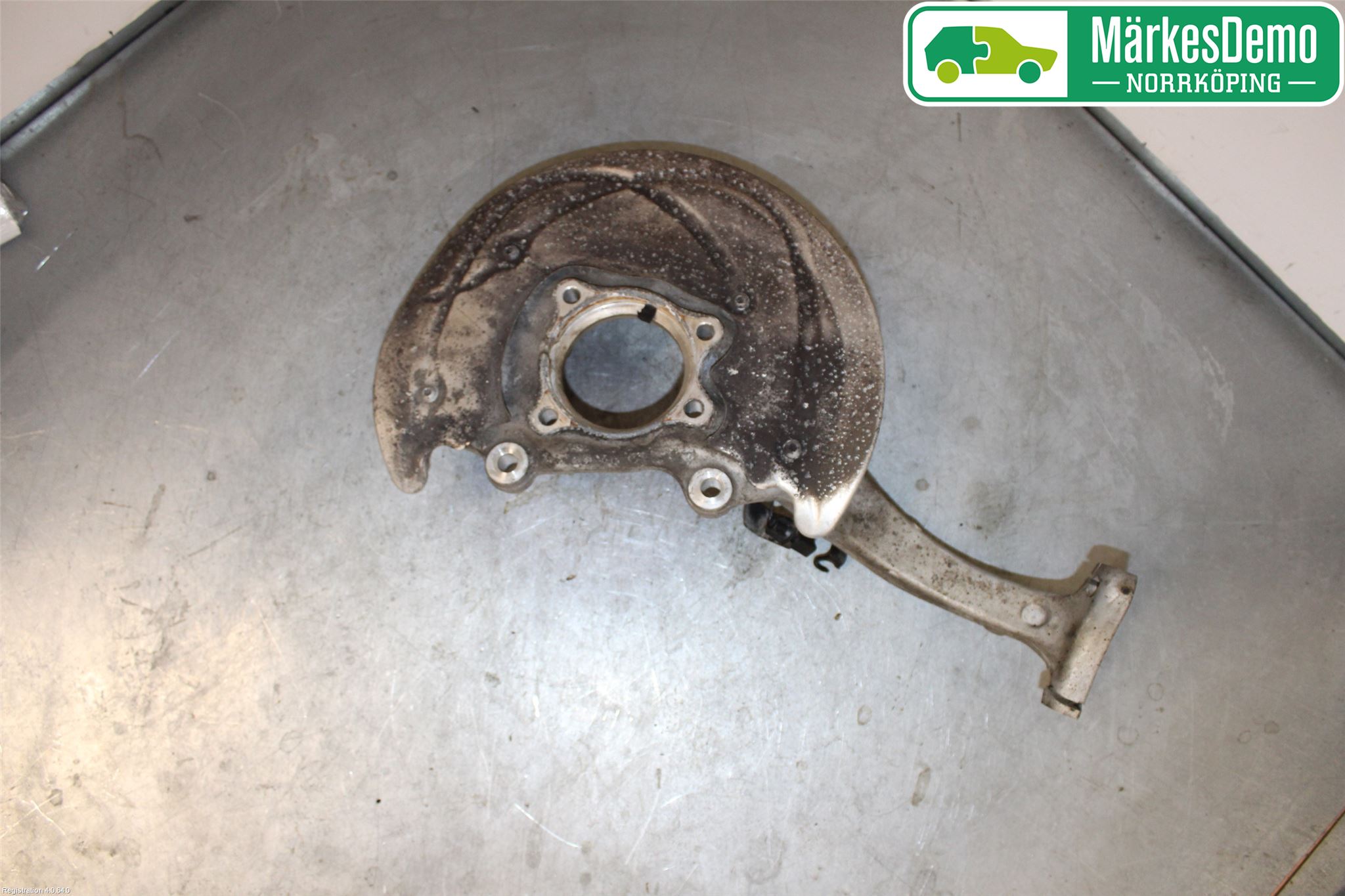 Audi A4/S4 B9 16-19 Styrspindel Lagerhus Vä