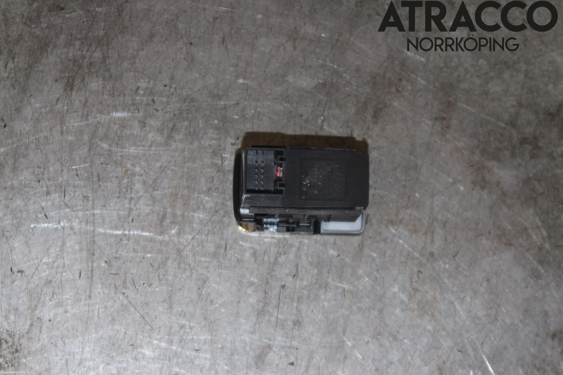 Seat ATECA 16->> Strömställare Parkeringsbroms